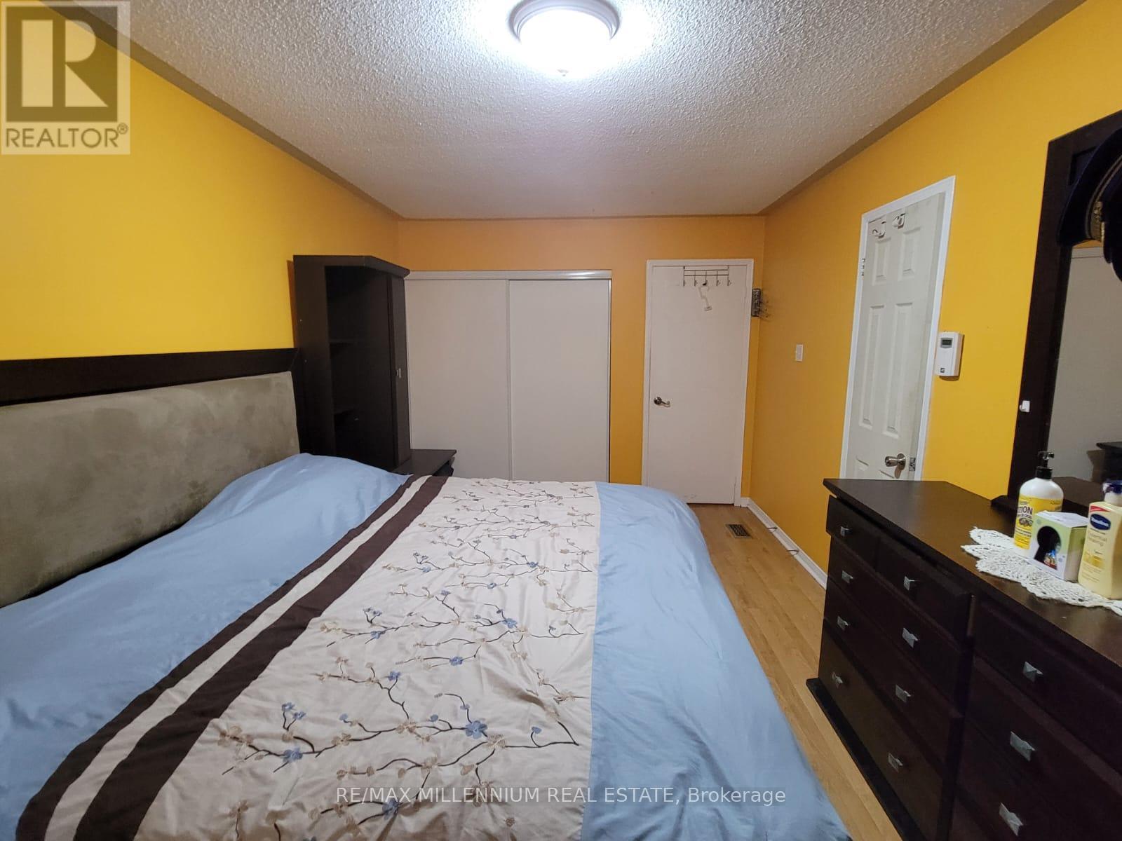 75 - 13 Wickstead Court, Brampton, Ontario  L6R 1N8 - Photo 11 - W12458921