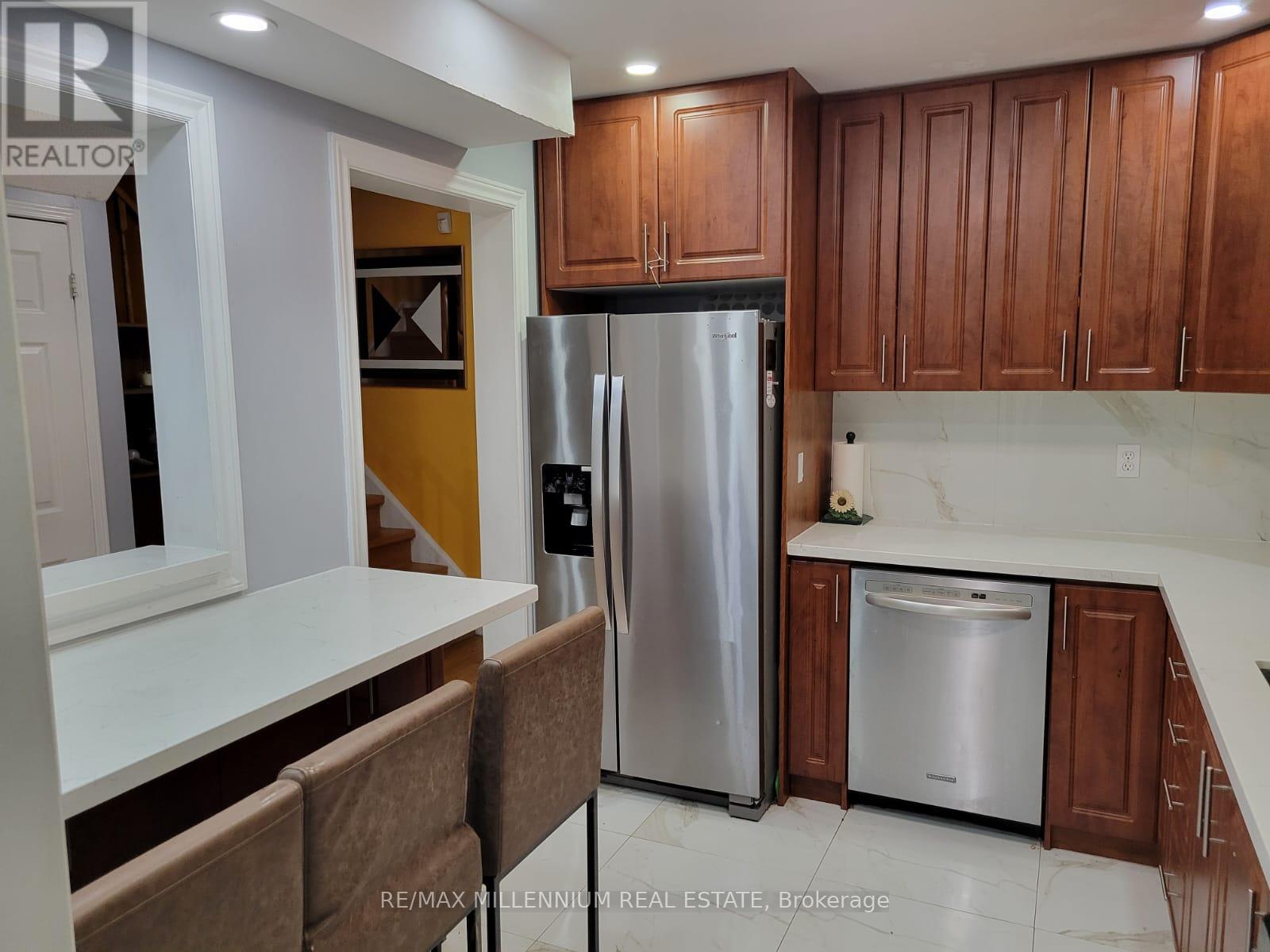 75 - 13 Wickstead Court, Brampton, Ontario  L6R 1N8 - Photo 4 - W12458921