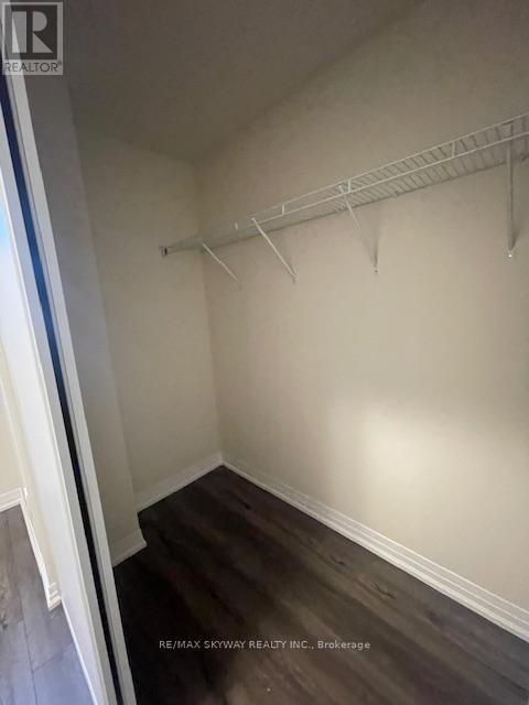123 - 1589 Rose Way, Milton, Ontario  L9E 1N4 - Photo 11 - W12458927