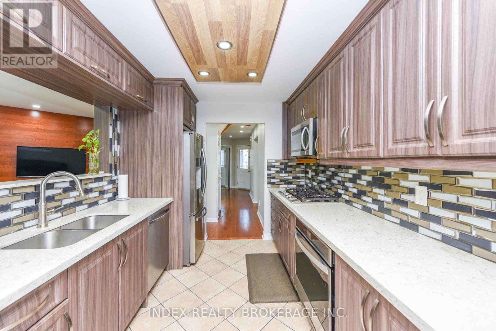 81 Mullis Crescent, Brampton, Ontario  L6Y 4S9 - Photo 15 - W12458928