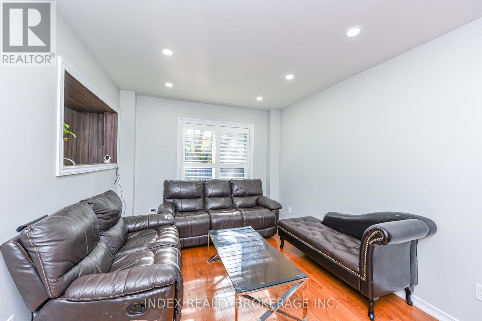 81 Mullis Crescent, Brampton, Ontario  L6Y 4S9 - Photo 18 - W12458928