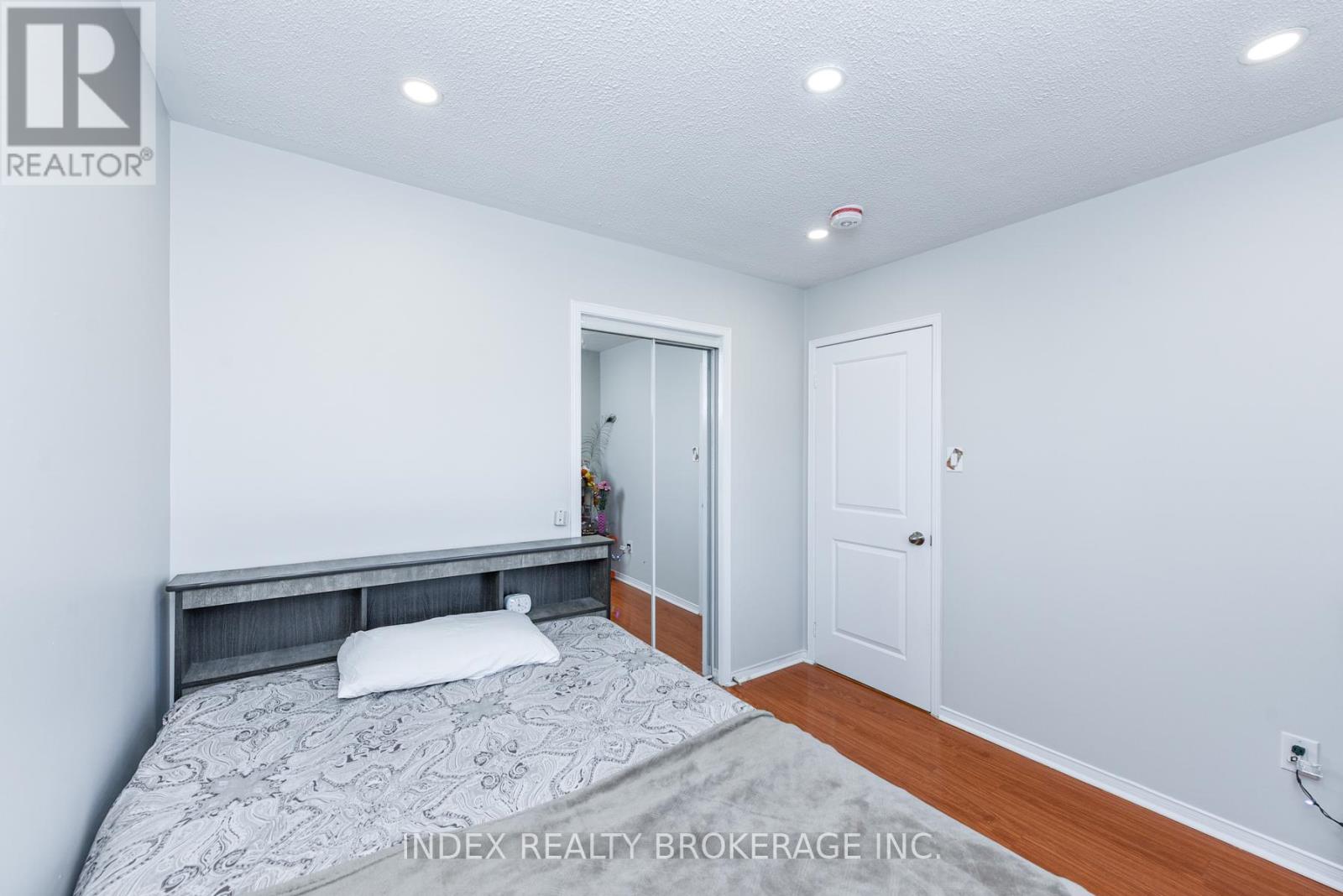 81 Mullis Crescent, Brampton, Ontario  L6Y 4S9 - Photo 27 - W12458928