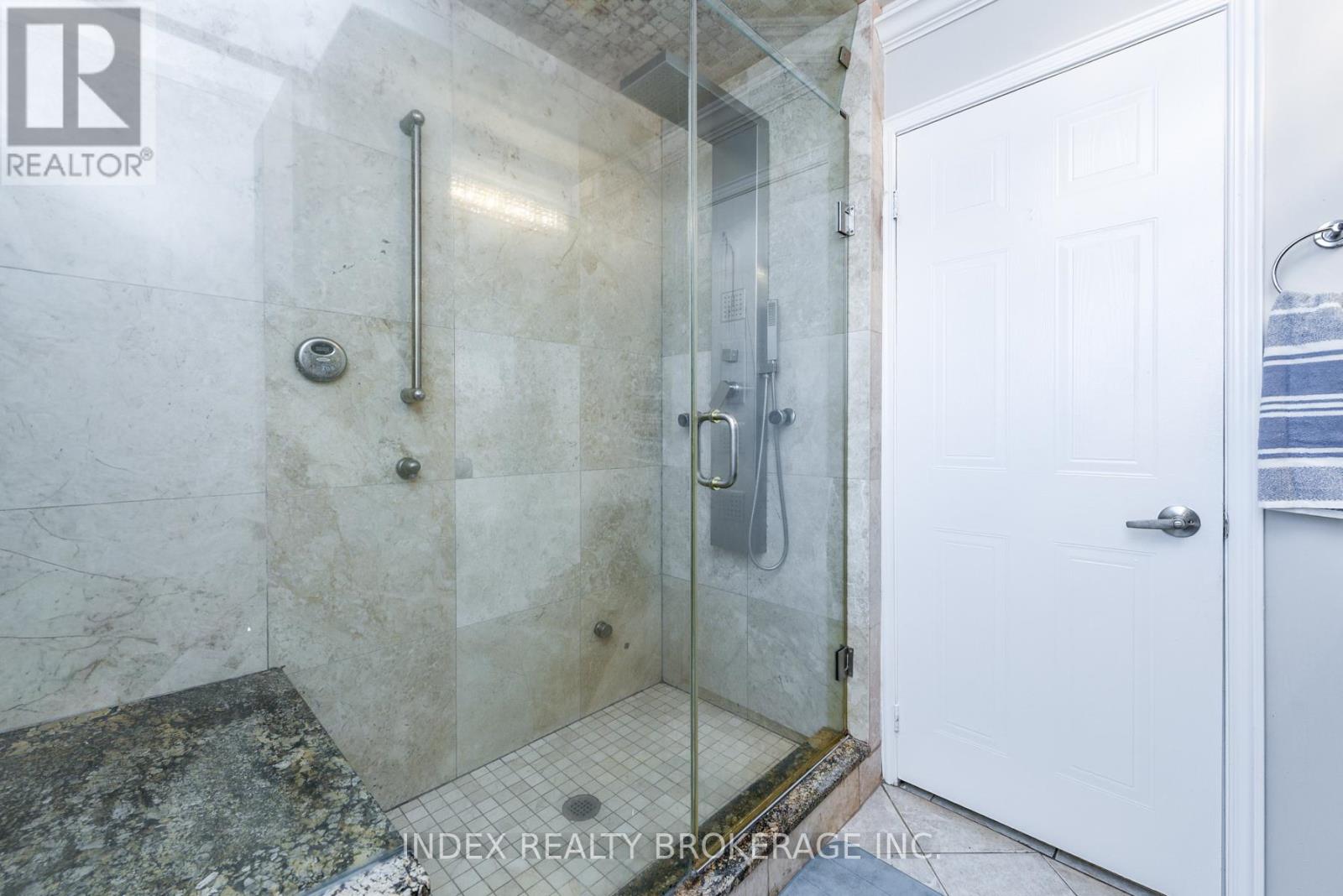 81 Mullis Crescent, Brampton, Ontario  L6Y 4S9 - Photo 37 - W12458928