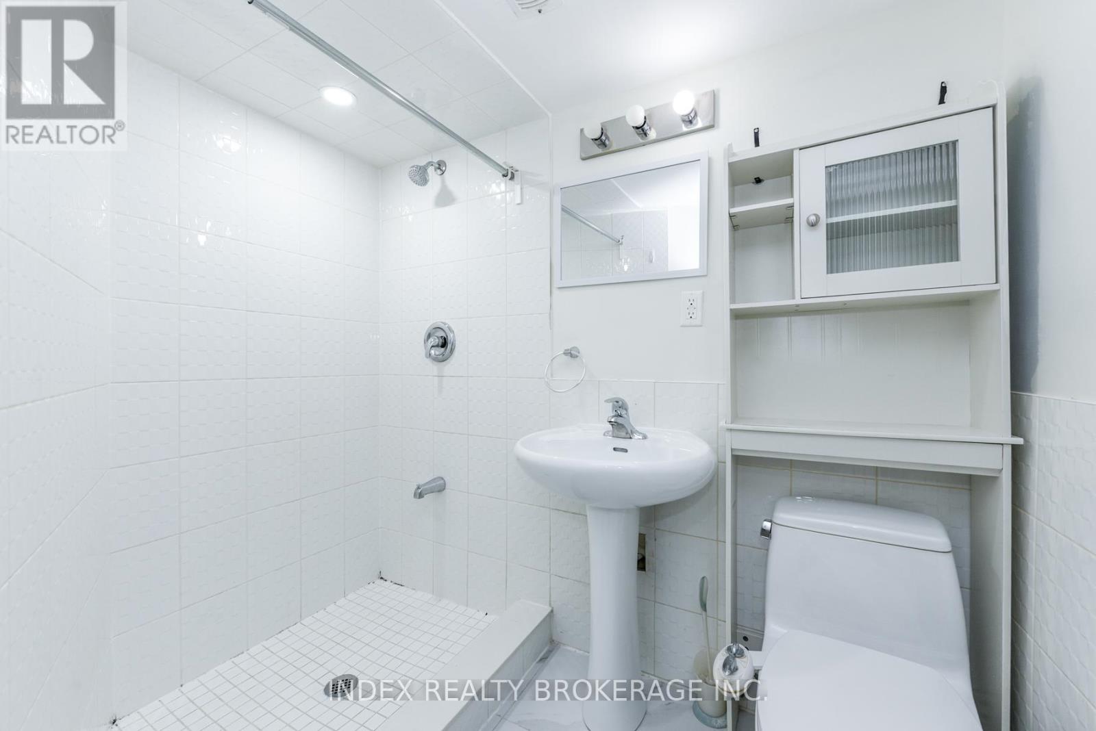 81 Mullis Crescent, Brampton, Ontario  L6Y 4S9 - Photo 41 - W12458928