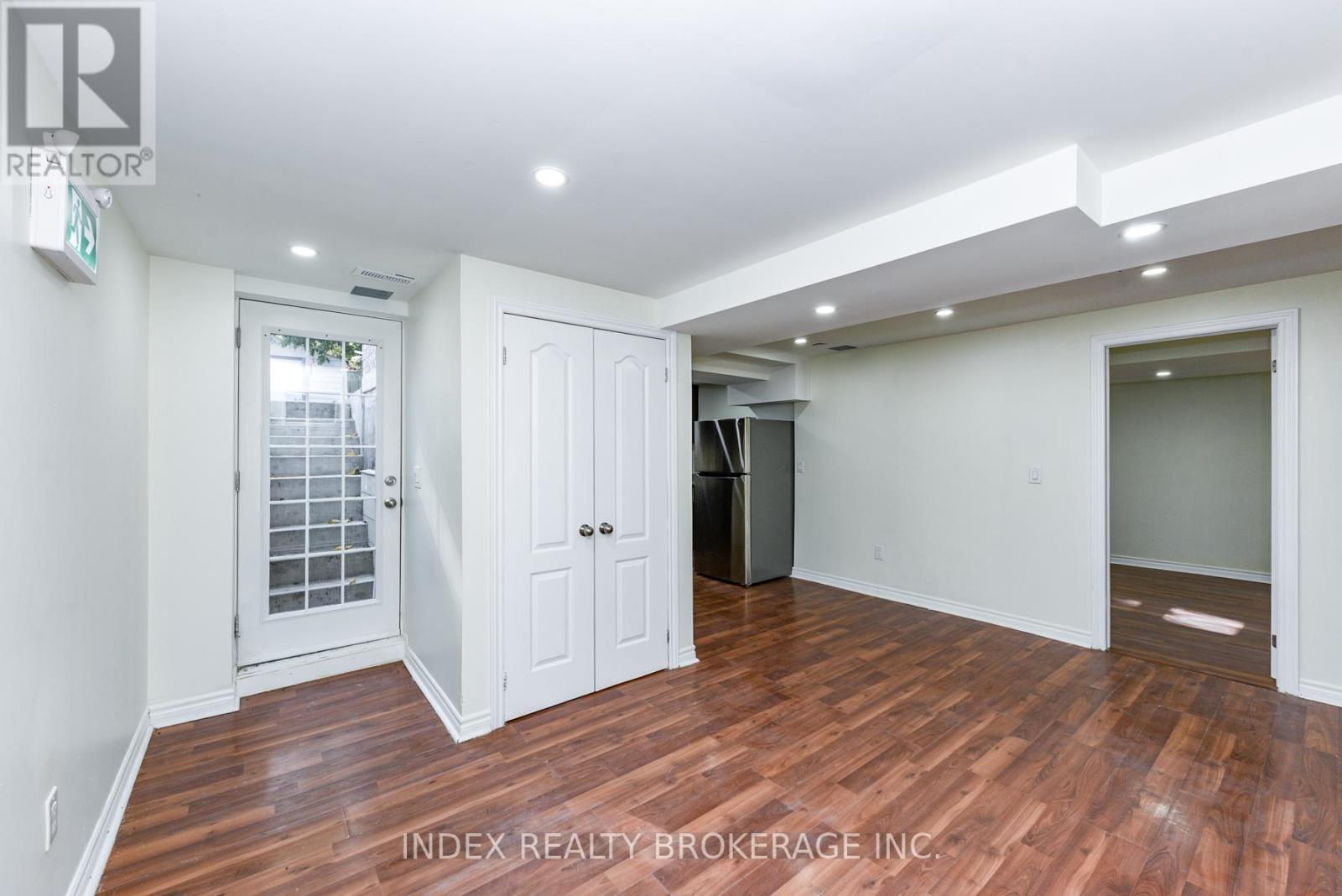 81 Mullis Crescent, Brampton, Ontario  L6Y 4S9 - Photo 43 - W12458928