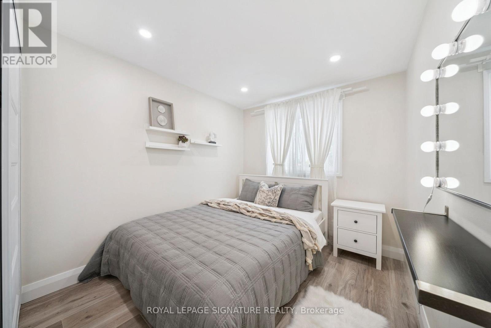 519 Galedowns Court, Mississauga, Ontario  L5A 3J1 - Photo 28 - W12458935