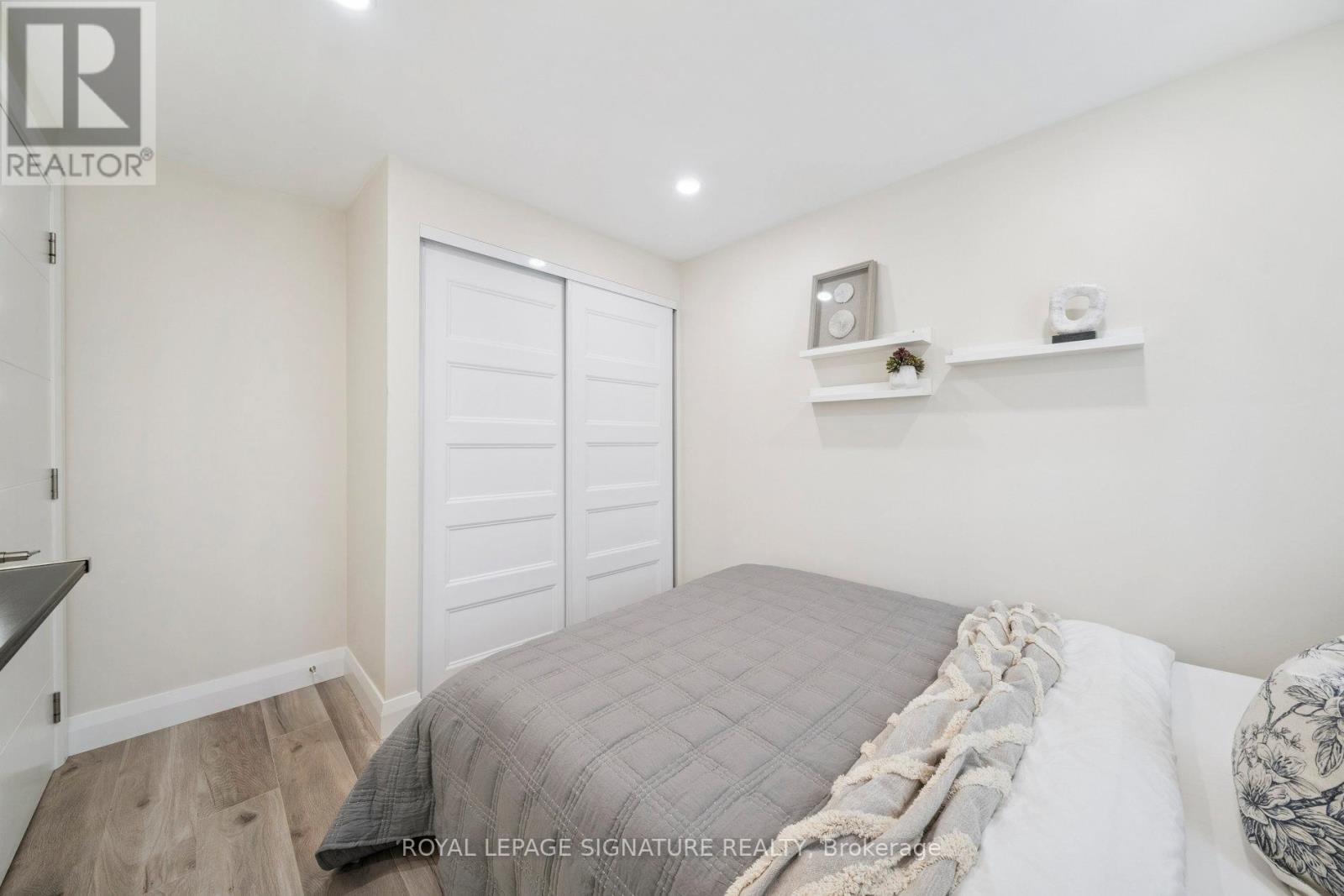 519 Galedowns Court, Mississauga, Ontario  L5A 3J1 - Photo 29 - W12458935