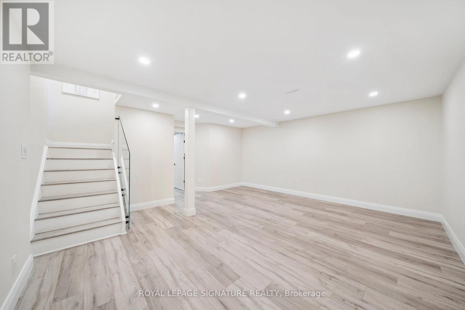 519 Galedowns Court, Mississauga, Ontario  L5A 3J1 - Photo 32 - W12458935