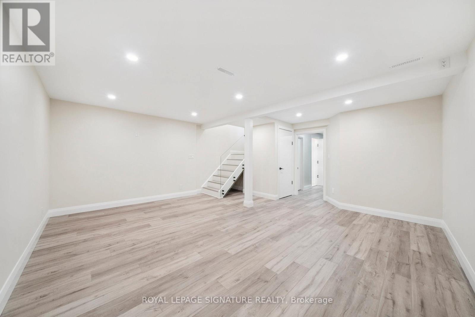 519 Galedowns Court, Mississauga, Ontario  L5A 3J1 - Photo 33 - W12458935