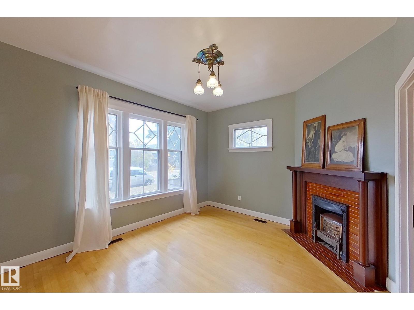 11148 96 St Nw Nw, Edmonton, Alberta  T5G 1S7 - Photo 11 - E4461878