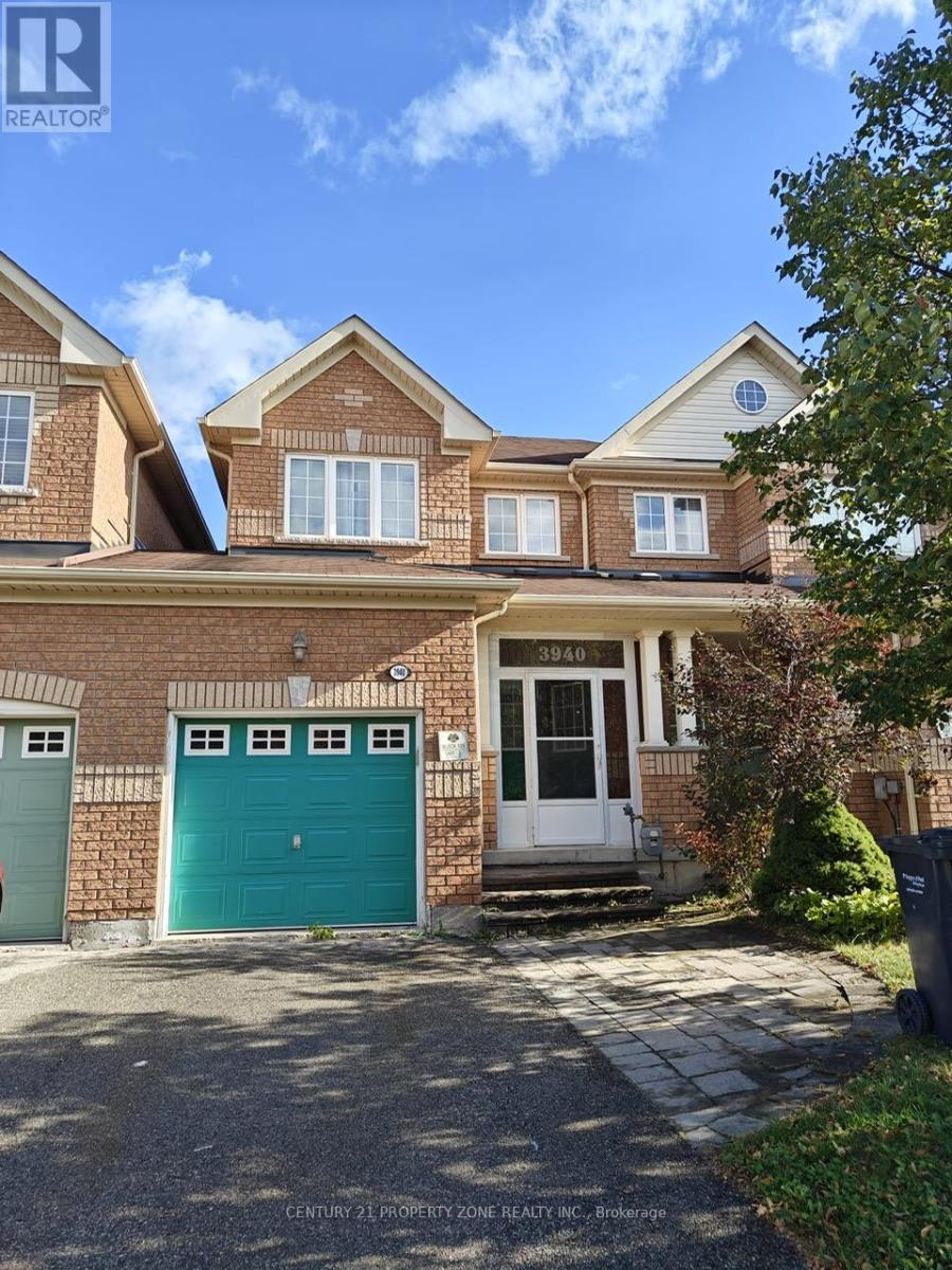 3940 Stardust Drive, Mississauga, Ontario  L5M 8A6 - Photo 17 - W12458286
