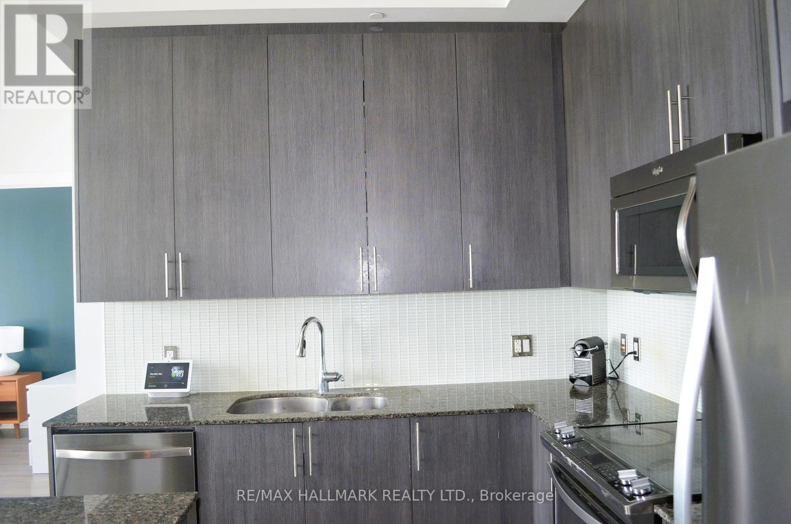 1704 - 85 Duke Street W, Kitchener, Ontario  N2H 0B7 - Photo 5 - X12450554