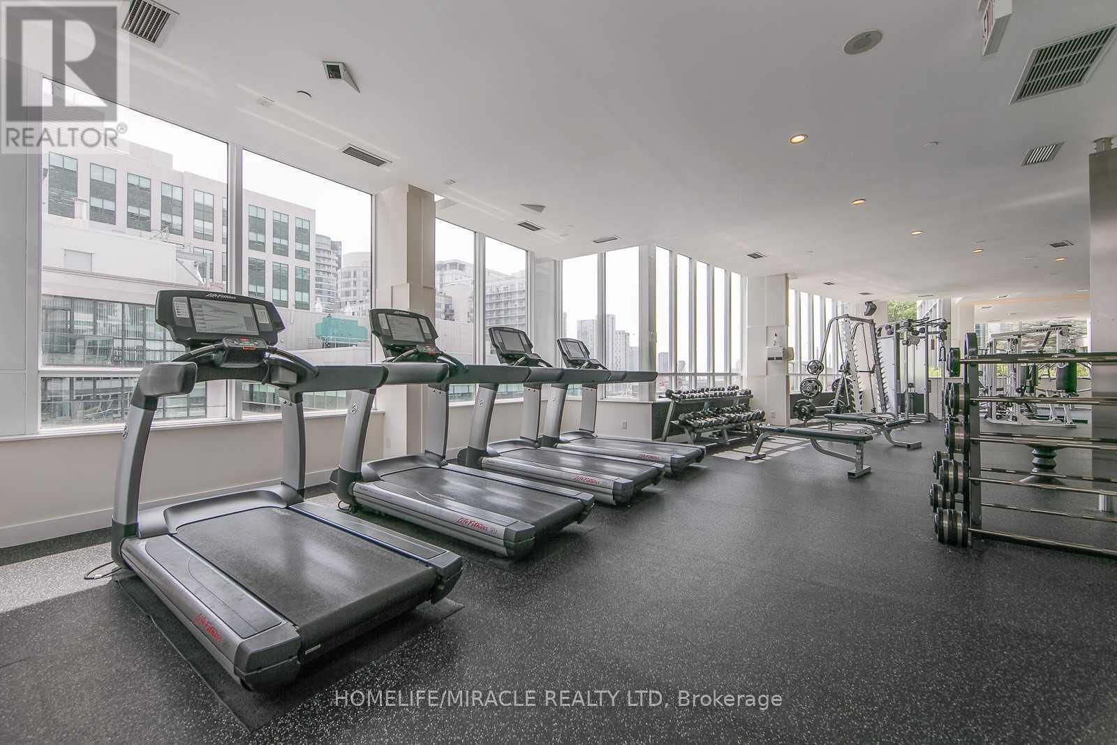 270 Wellington Street, Toronto, Ontario  M5V 3P5 - Photo 17 - C12458940
