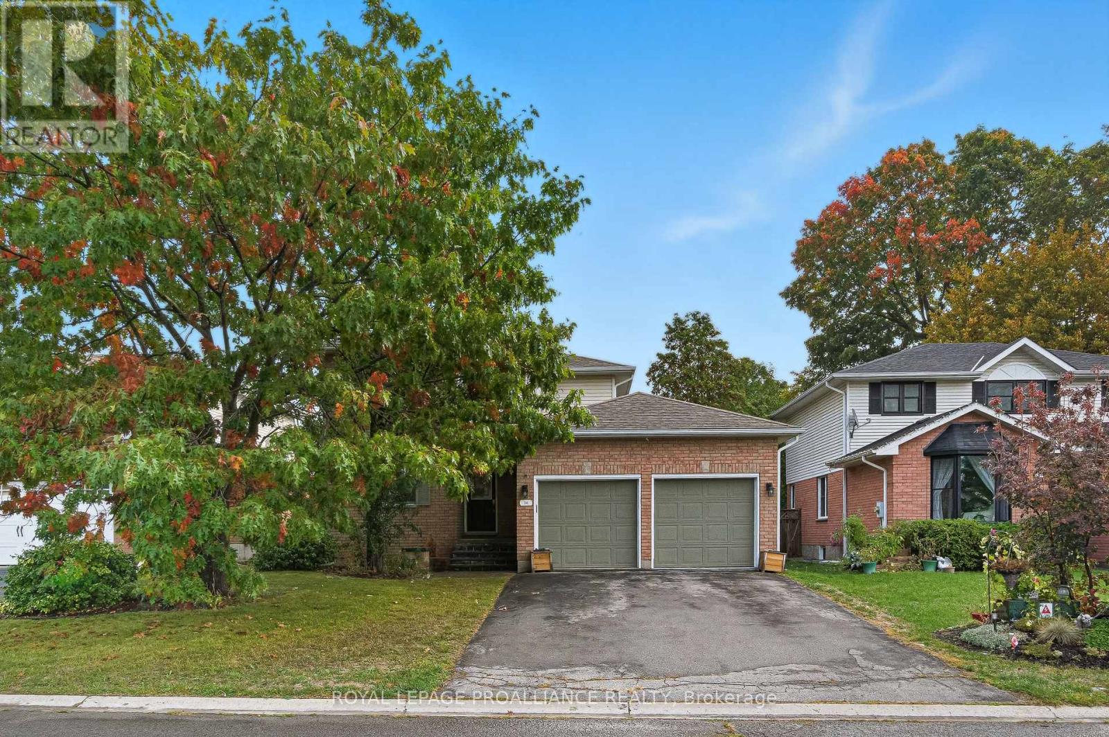 34 Forchuk Crescent, Quinte West, Ontario  K8V 6N2 - Photo 2 - X12428842