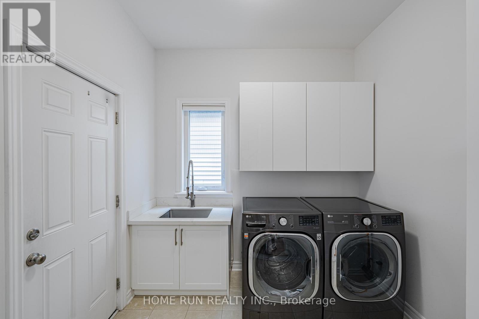 609 Triangle Street, Ottawa, Ontario  K2V 0L8 - Photo 17 - X12453262