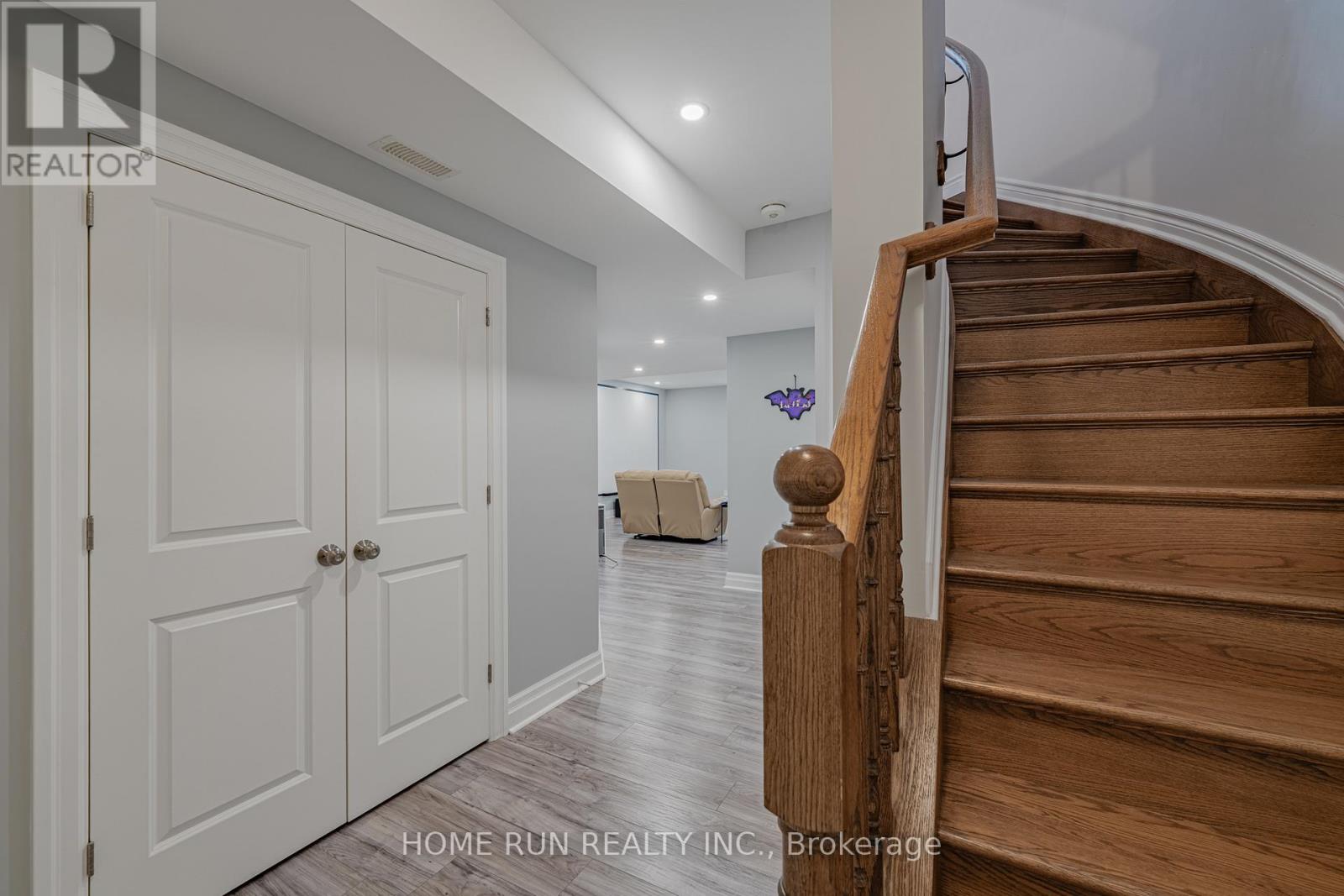 609 Triangle Street, Ottawa, Ontario  K2V 0L8 - Photo 38 - X12453262