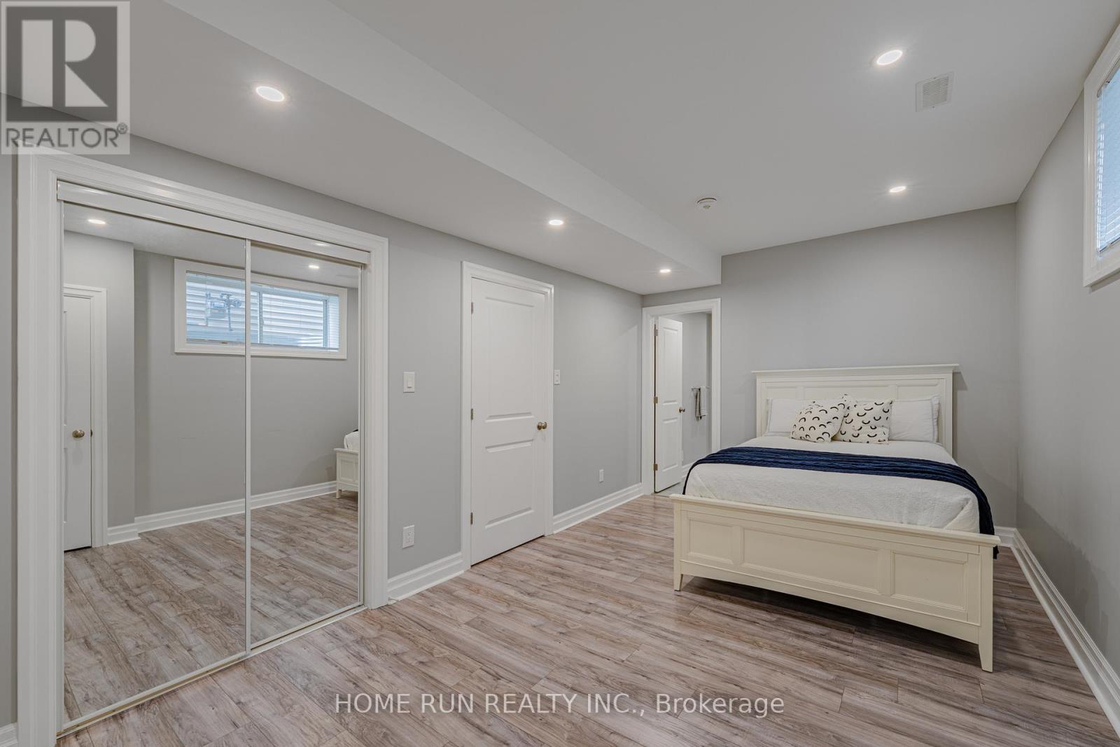609 Triangle Street, Ottawa, Ontario  K2V 0L8 - Photo 40 - X12453262