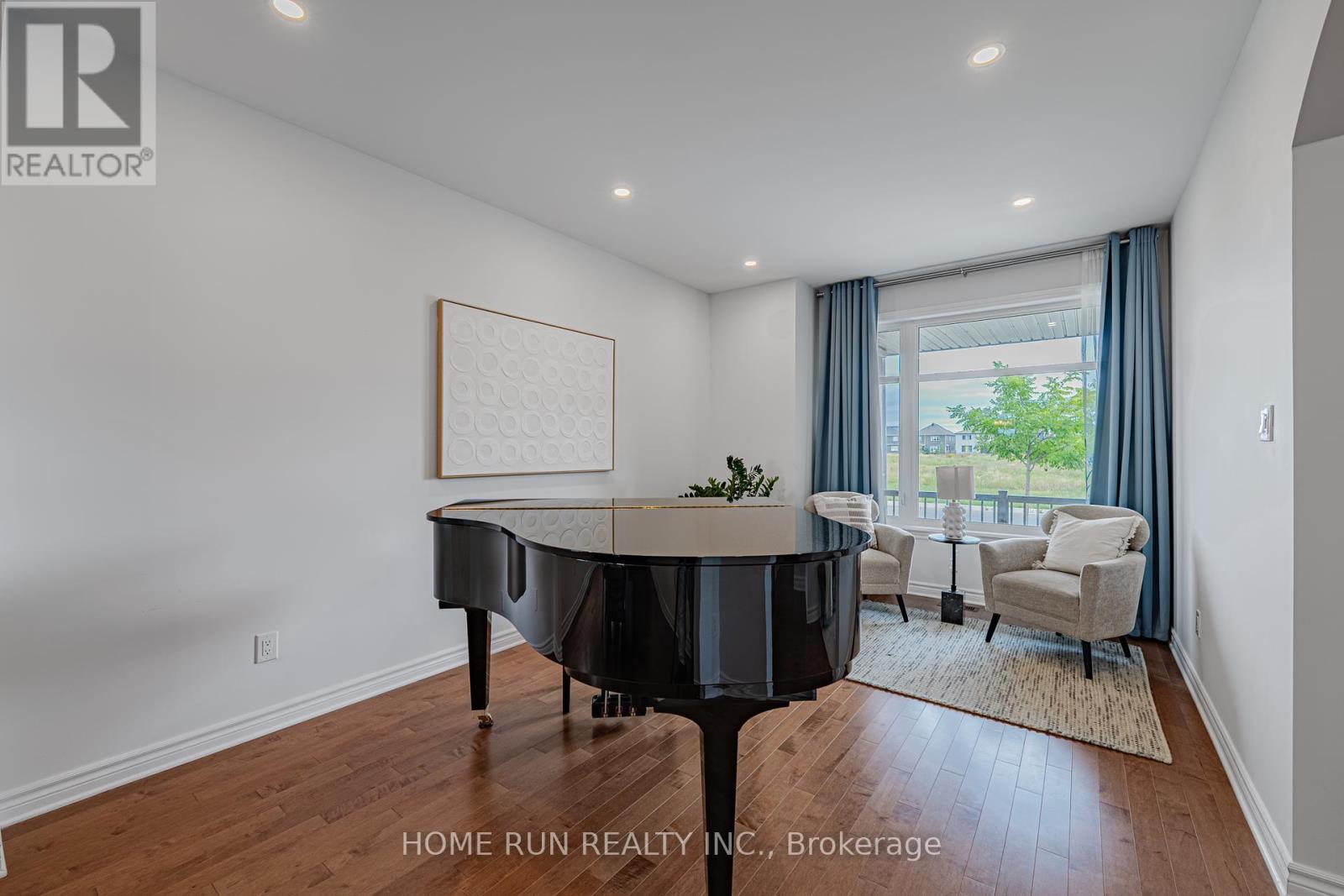 609 Triangle Street, Ottawa, Ontario  K2V 0L8 - Photo 6 - X12453262