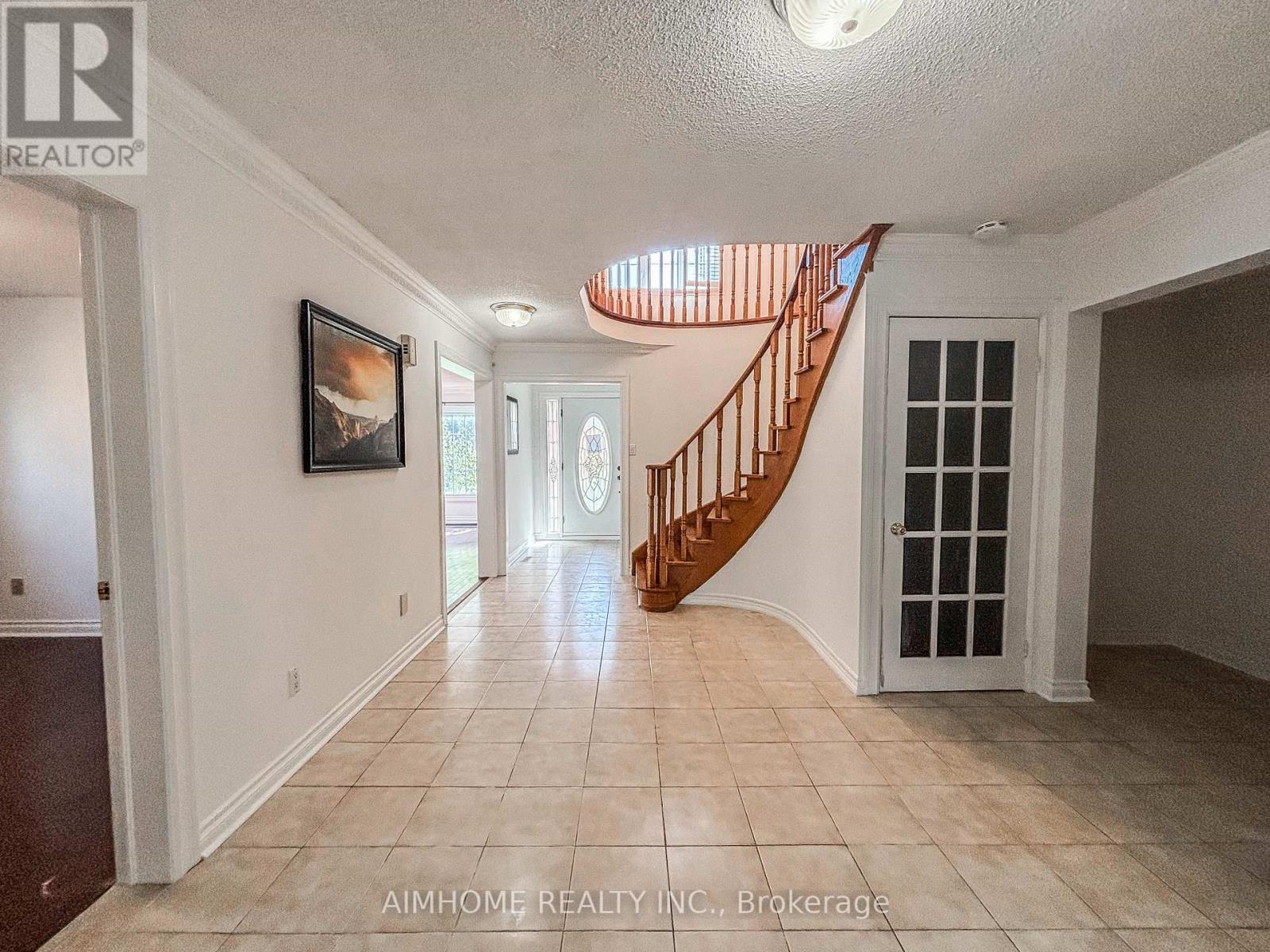 87 Ballard Crescent, Newmarket, Ontario  L3X 1S2 - Photo 16 - N12458936