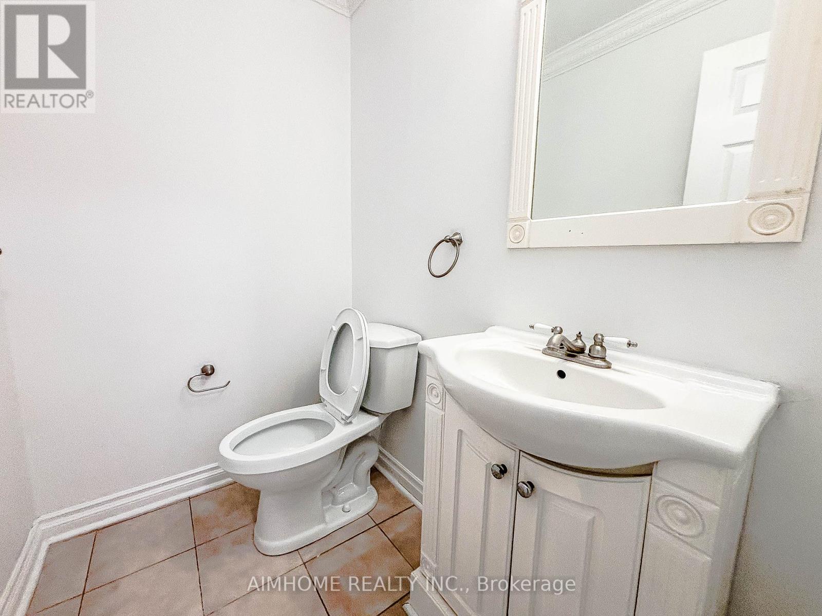 87 Ballard Crescent, Newmarket, Ontario  L3X 1S2 - Photo 19 - N12458936
