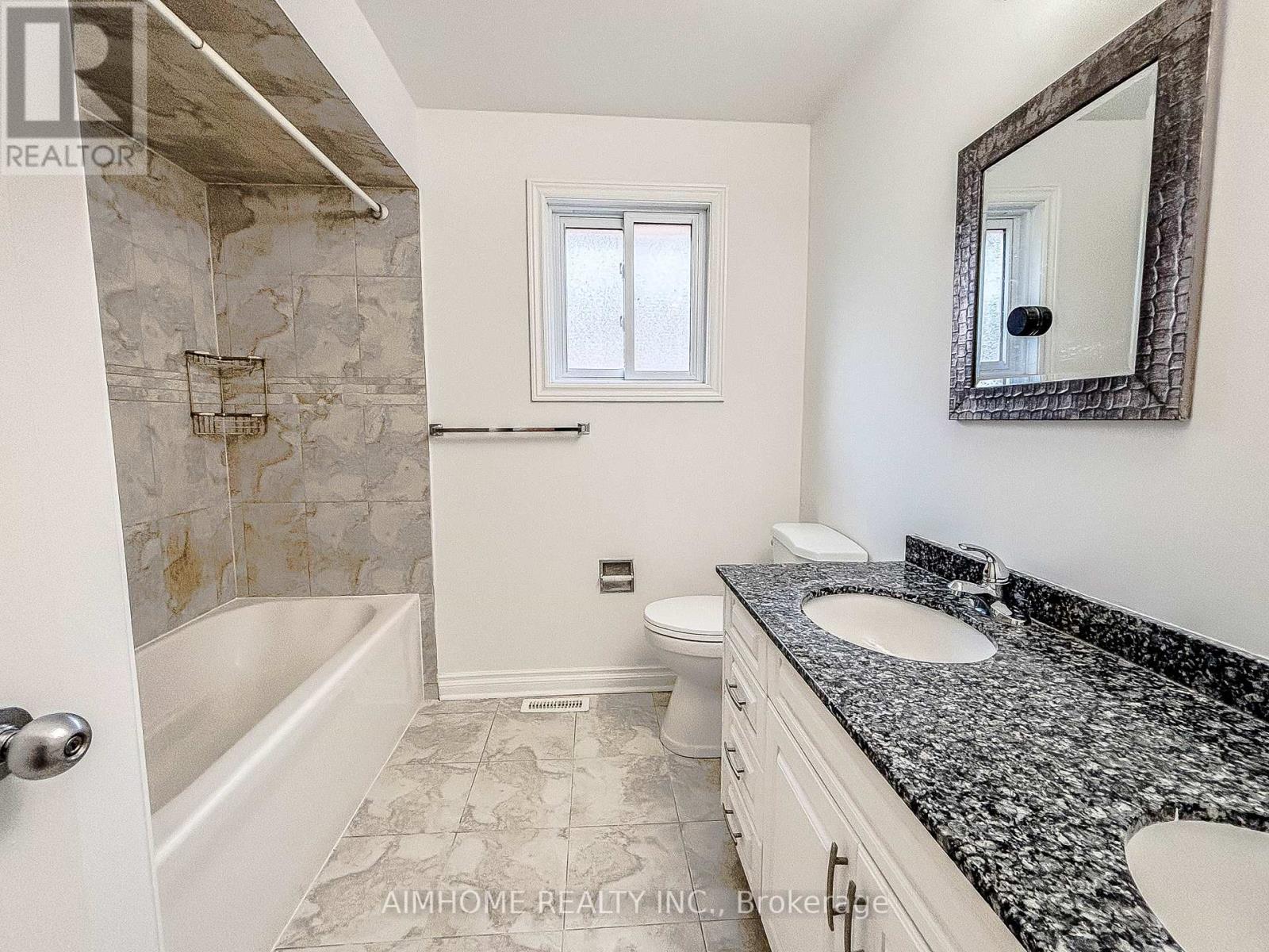 87 Ballard Crescent, Newmarket, Ontario  L3X 1S2 - Photo 30 - N12458936