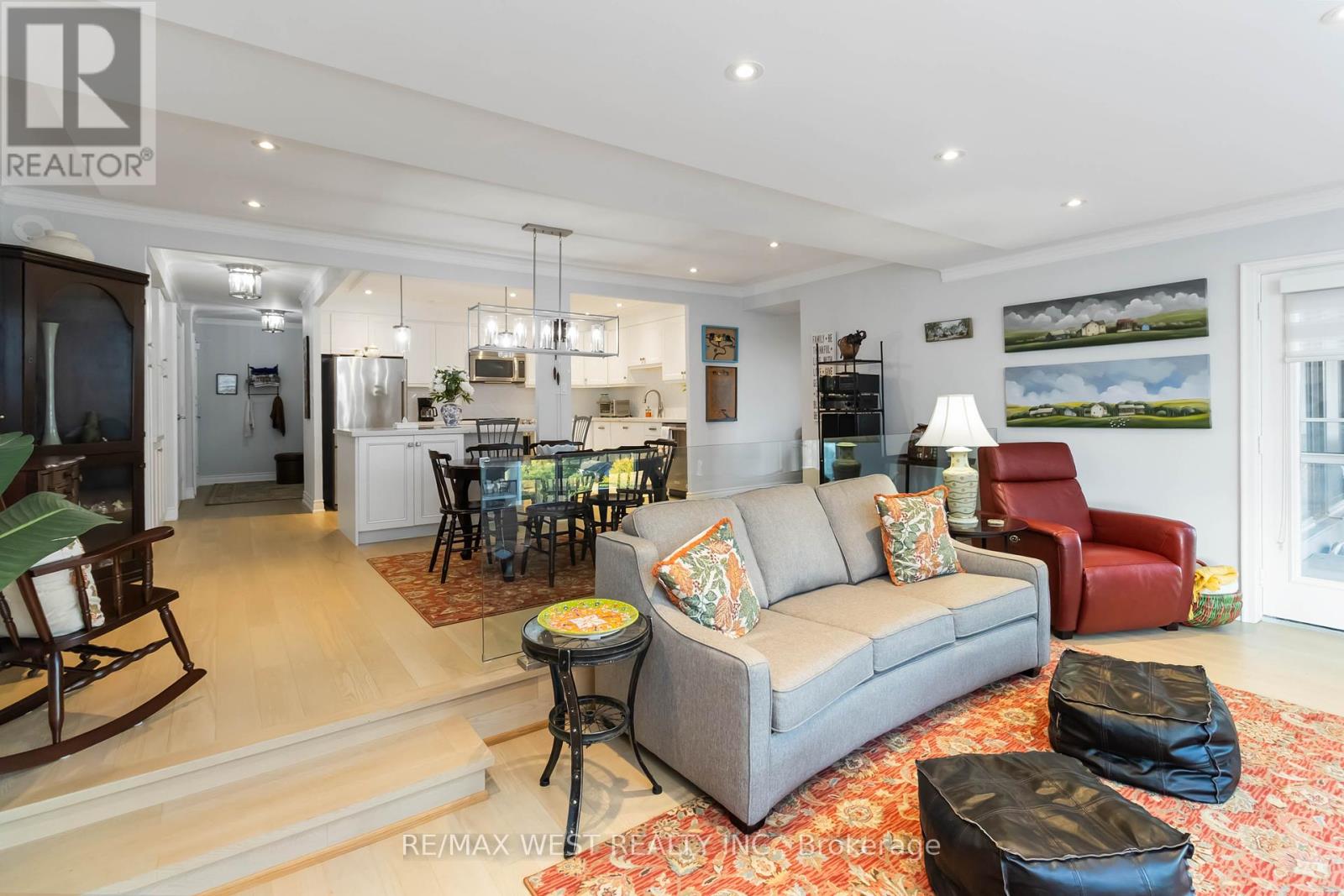 1108 - 2185 Marine Drive, Oakville, Ontario  L6L 5L6 - Photo 10 - W12458937