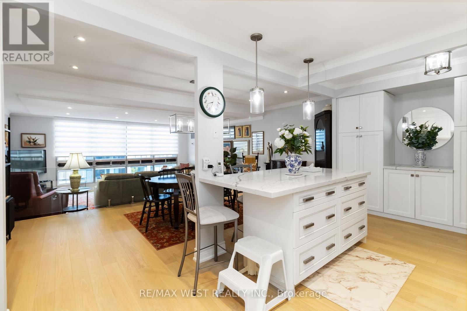 1108 - 2185 Marine Drive, Oakville, Ontario  L6L 5L6 - Photo 15 - W12458937