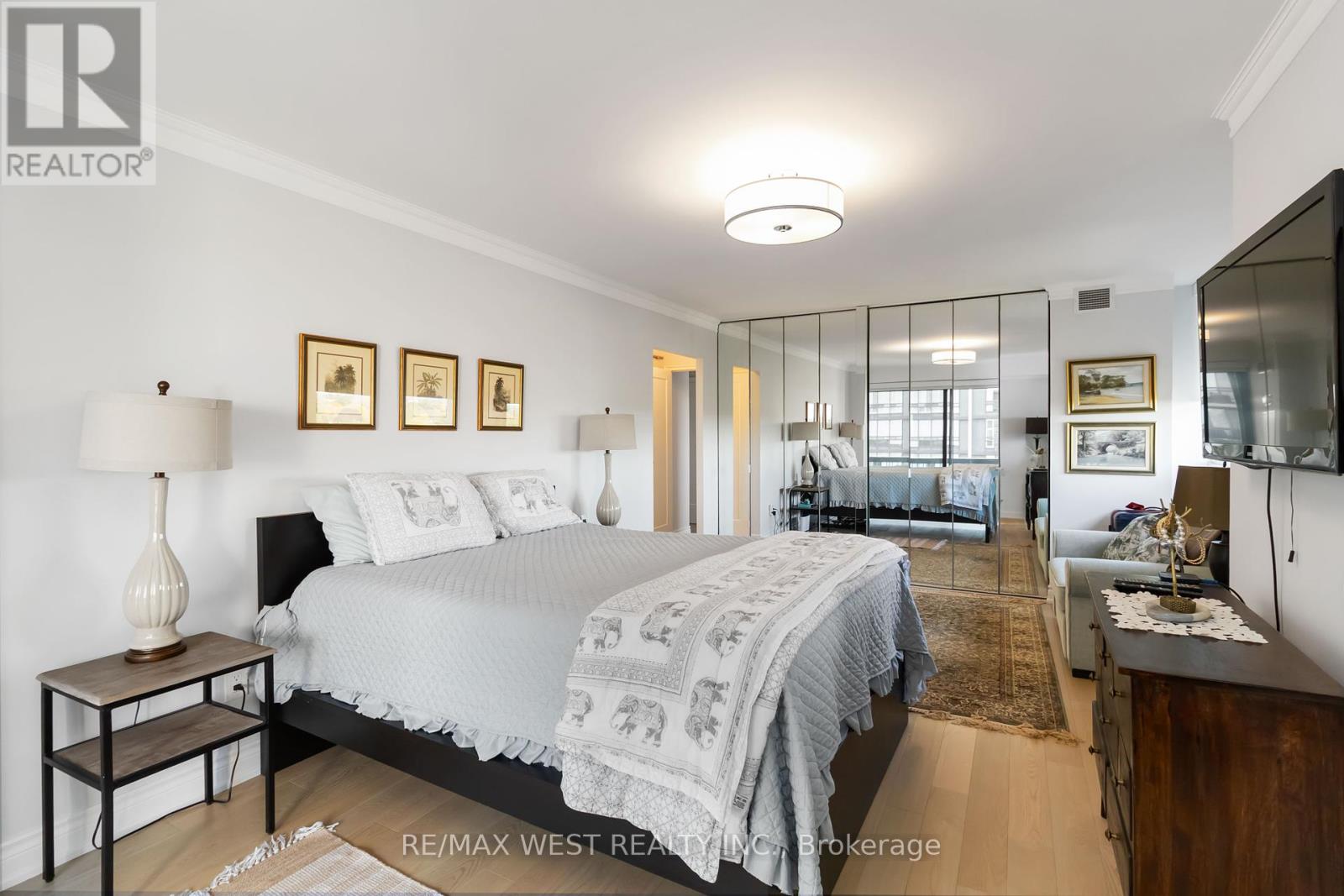 1108 - 2185 Marine Drive, Oakville, Ontario  L6L 5L6 - Photo 33 - W12458937