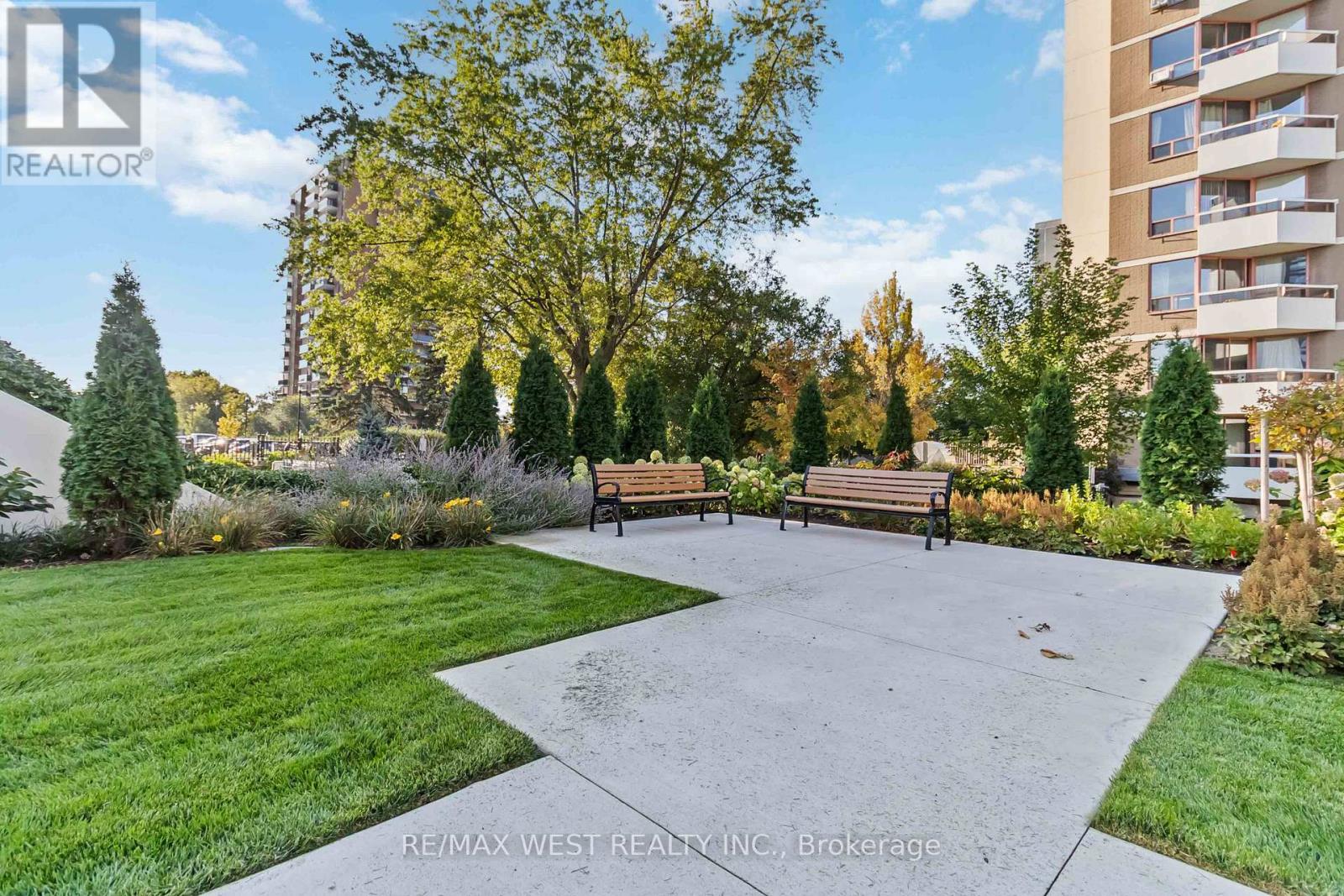 1108 - 2185 Marine Drive, Oakville, Ontario  L6L 5L6 - Photo 48 - W12458937
