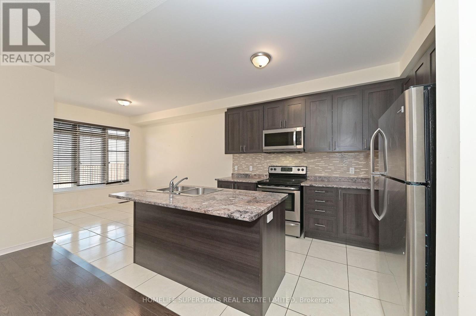 9 Yellowknife Road, Brampton, Ontario  L6R 3X3 - Photo 13 - W12458938