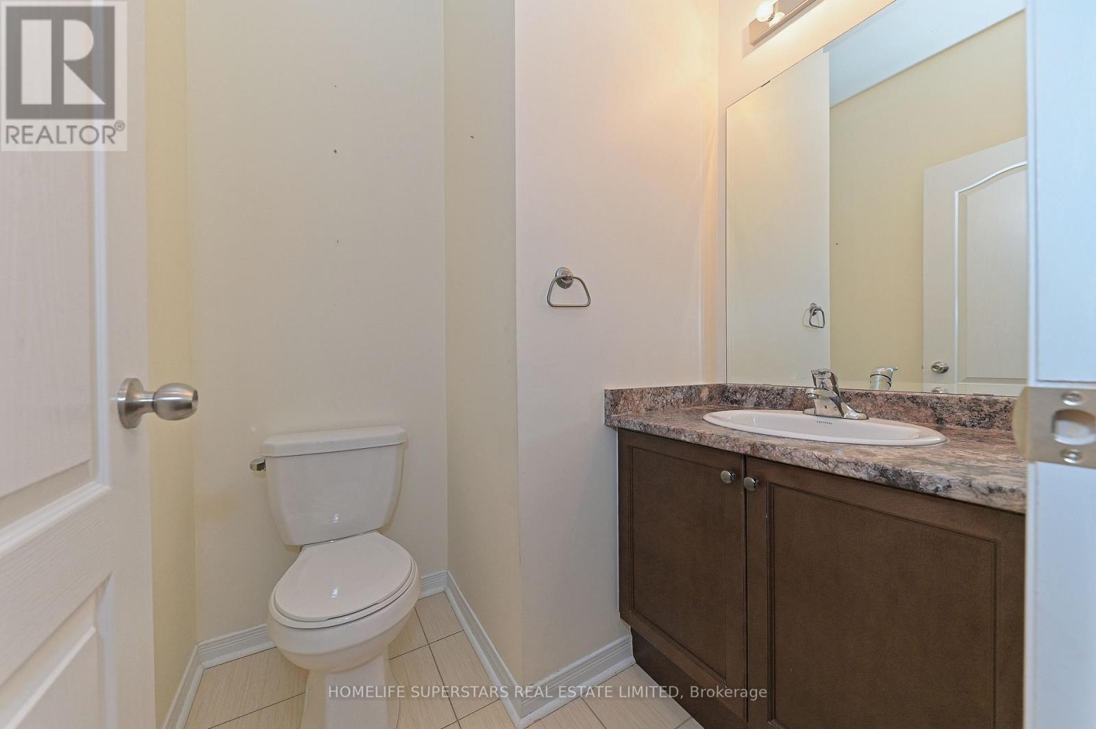 9 Yellowknife Road, Brampton, Ontario  L6R 3X3 - Photo 15 - W12458938