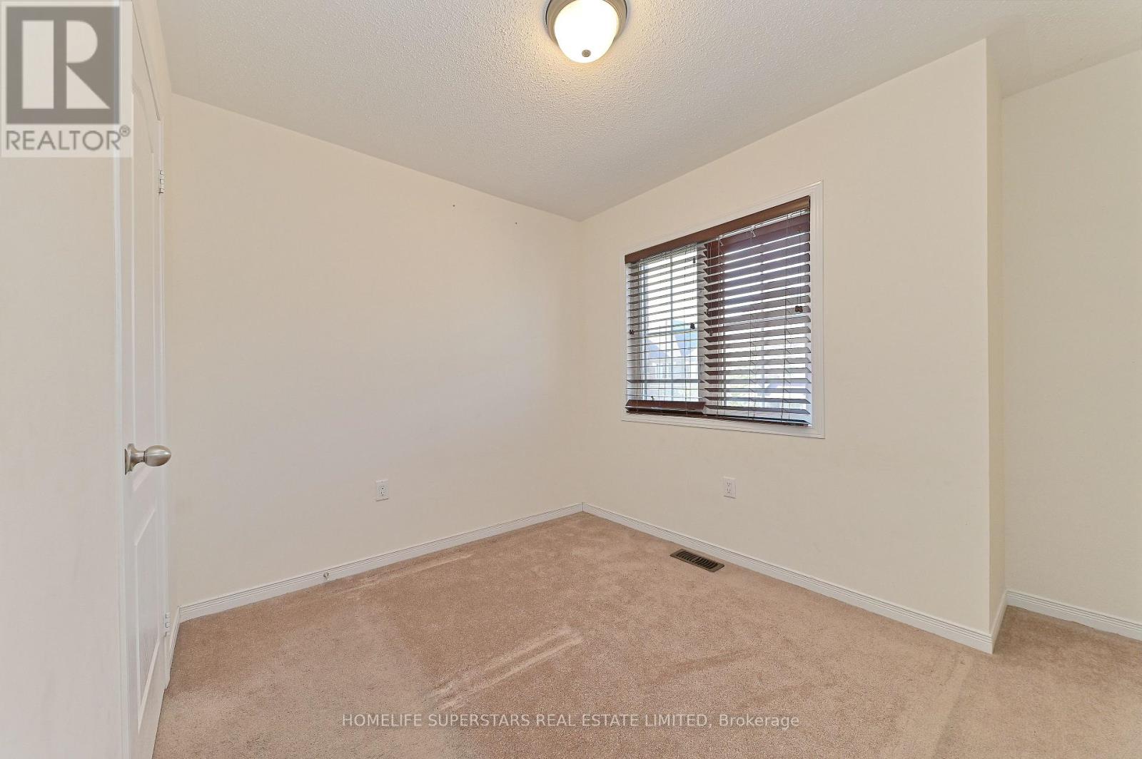 9 Yellowknife Road, Brampton, Ontario  L6R 3X3 - Photo 20 - W12458938