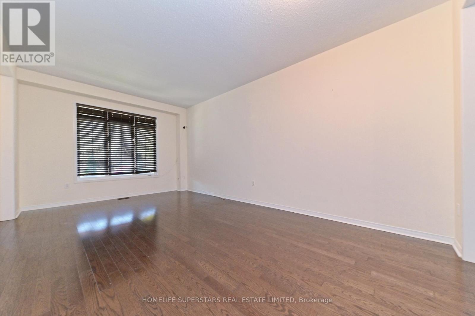 9 Yellowknife Road, Brampton, Ontario  L6R 3X3 - Photo 7 - W12458938