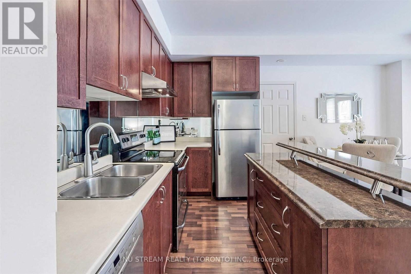 22 - 2891 Rio Court, Mississauga, Ontario  L5M 0S4 - Photo 2 - W12458941