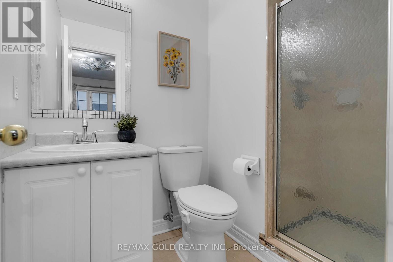 64 Beachpoint Boulevard, Brampton, Ontario  L7A 2G6 - Photo 28 - W12458112