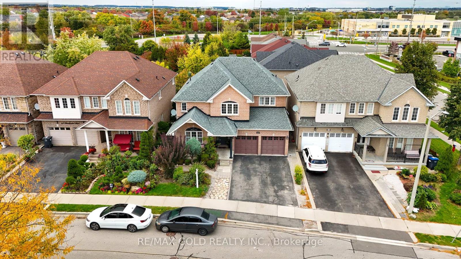 64 Beachpoint Boulevard, Brampton, Ontario  L7A 2G6 - Photo 42 - W12458112