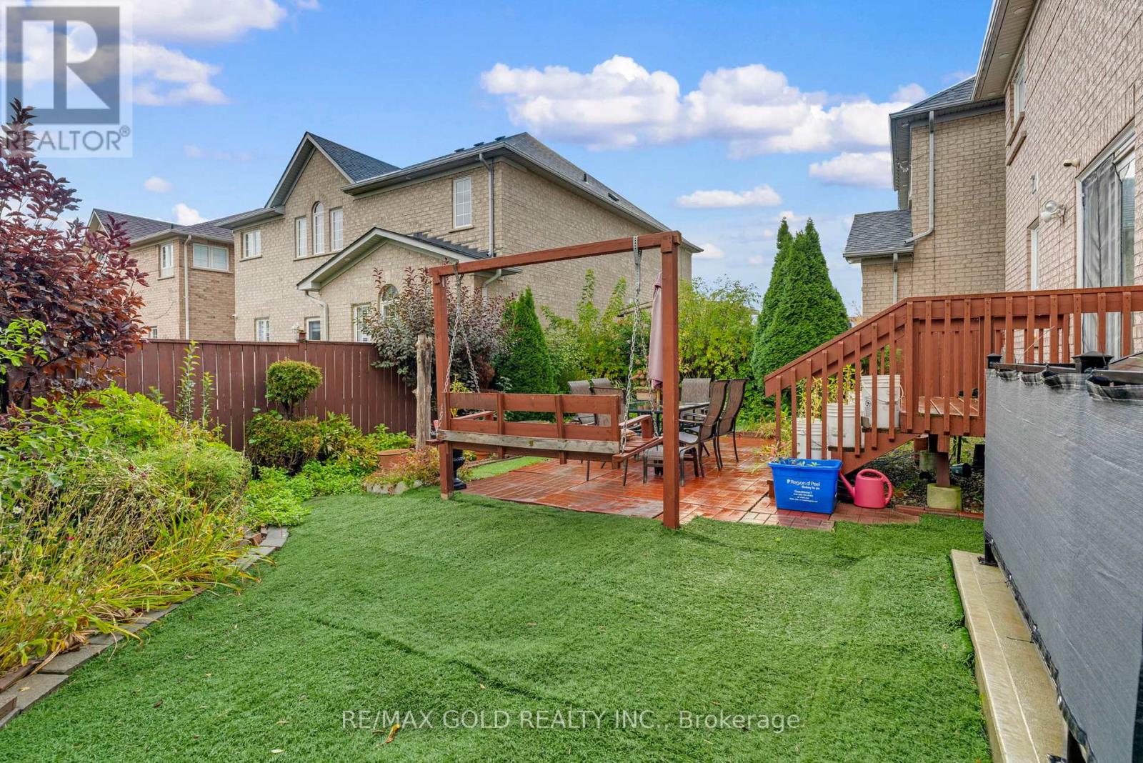 64 Beachpoint Boulevard, Brampton, Ontario  L7A 2G6 - Photo 40 - W12458112