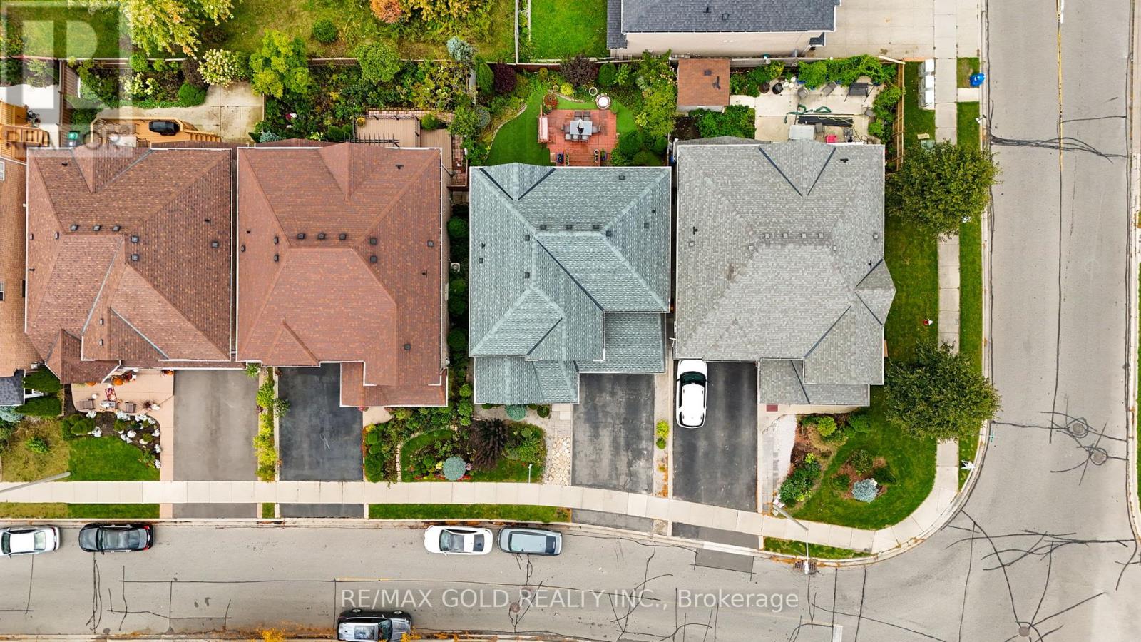 64 Beachpoint Boulevard, Brampton, Ontario  L7A 2G6 - Photo 43 - W12458112