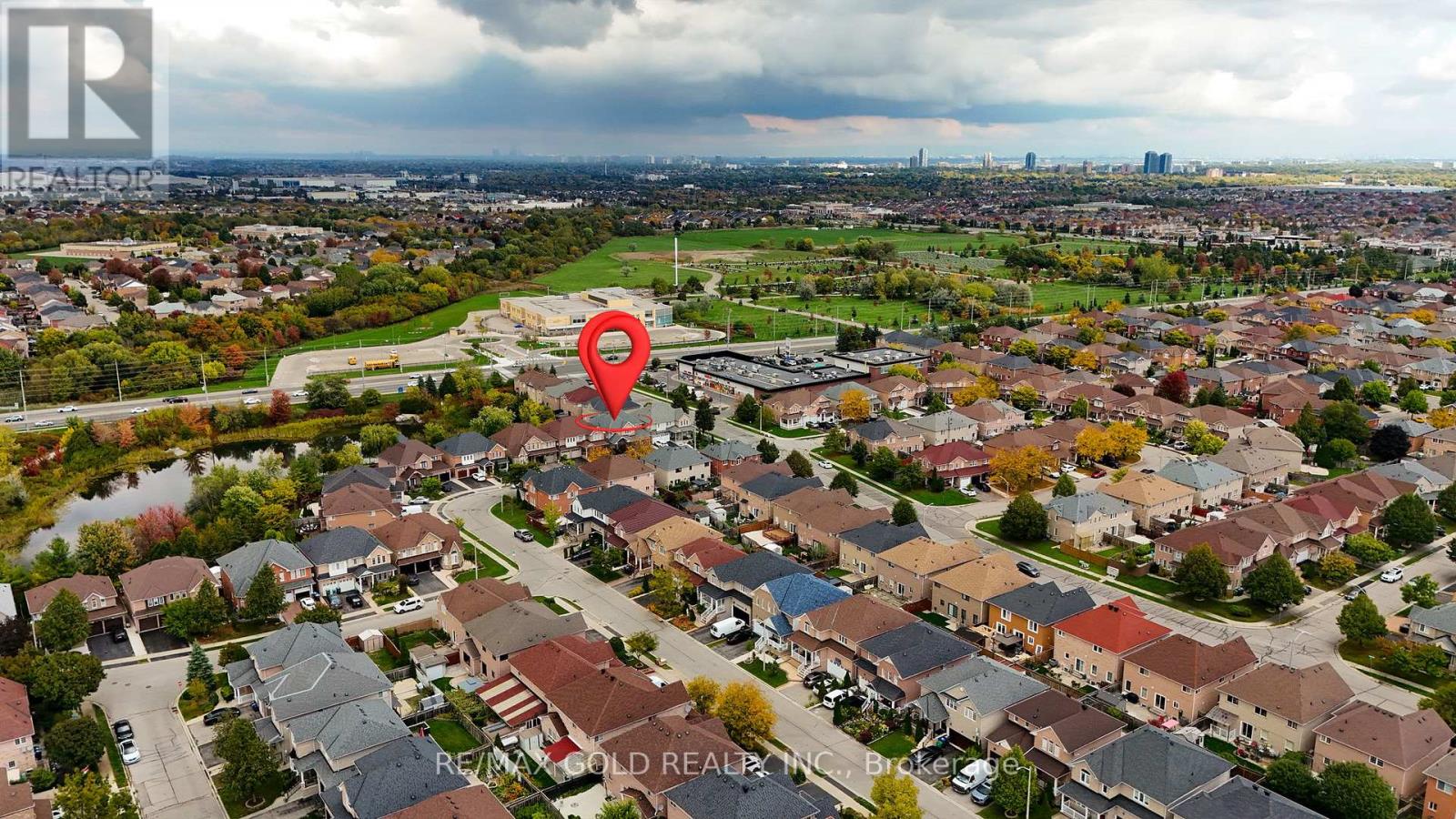 64 Beachpoint Boulevard, Brampton, Ontario  L7A 2G6 - Photo 47 - W12458112