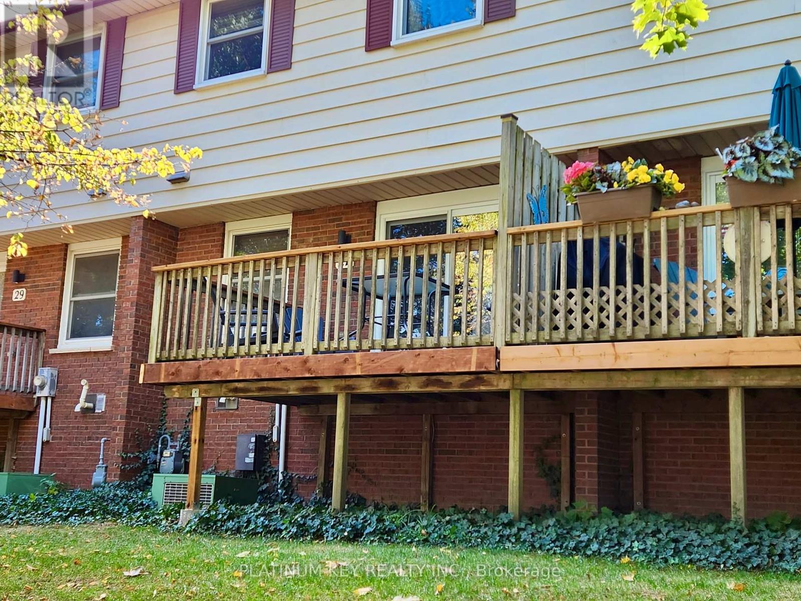 27 - 295 Wilkins Street, London South, Ontario  N6C 5C1 - Photo 28 - X12442238