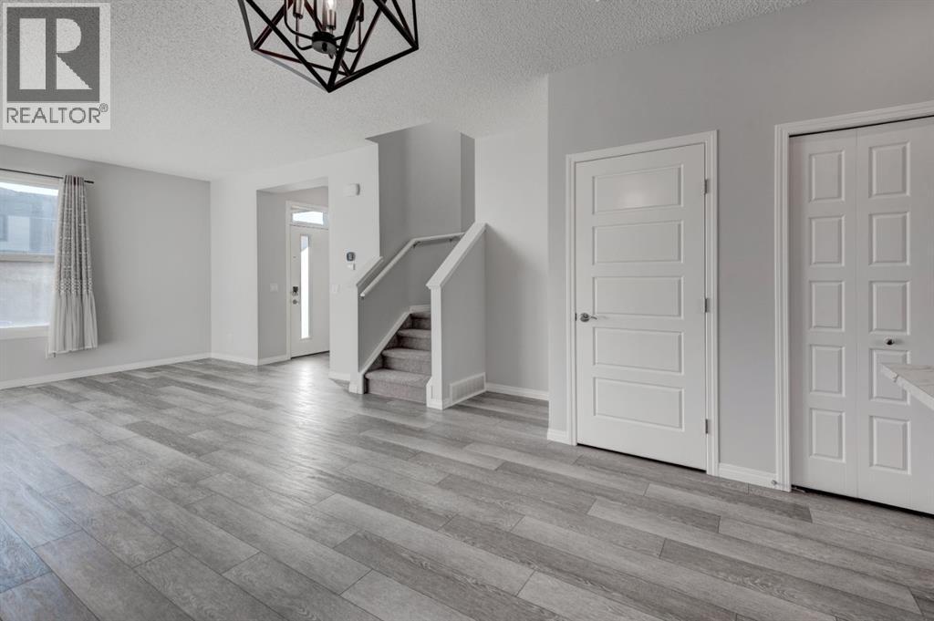 362 Wolf Creek Manor Se, Calgary, Alberta  T2X 4V5 - Photo 4 - A2259550