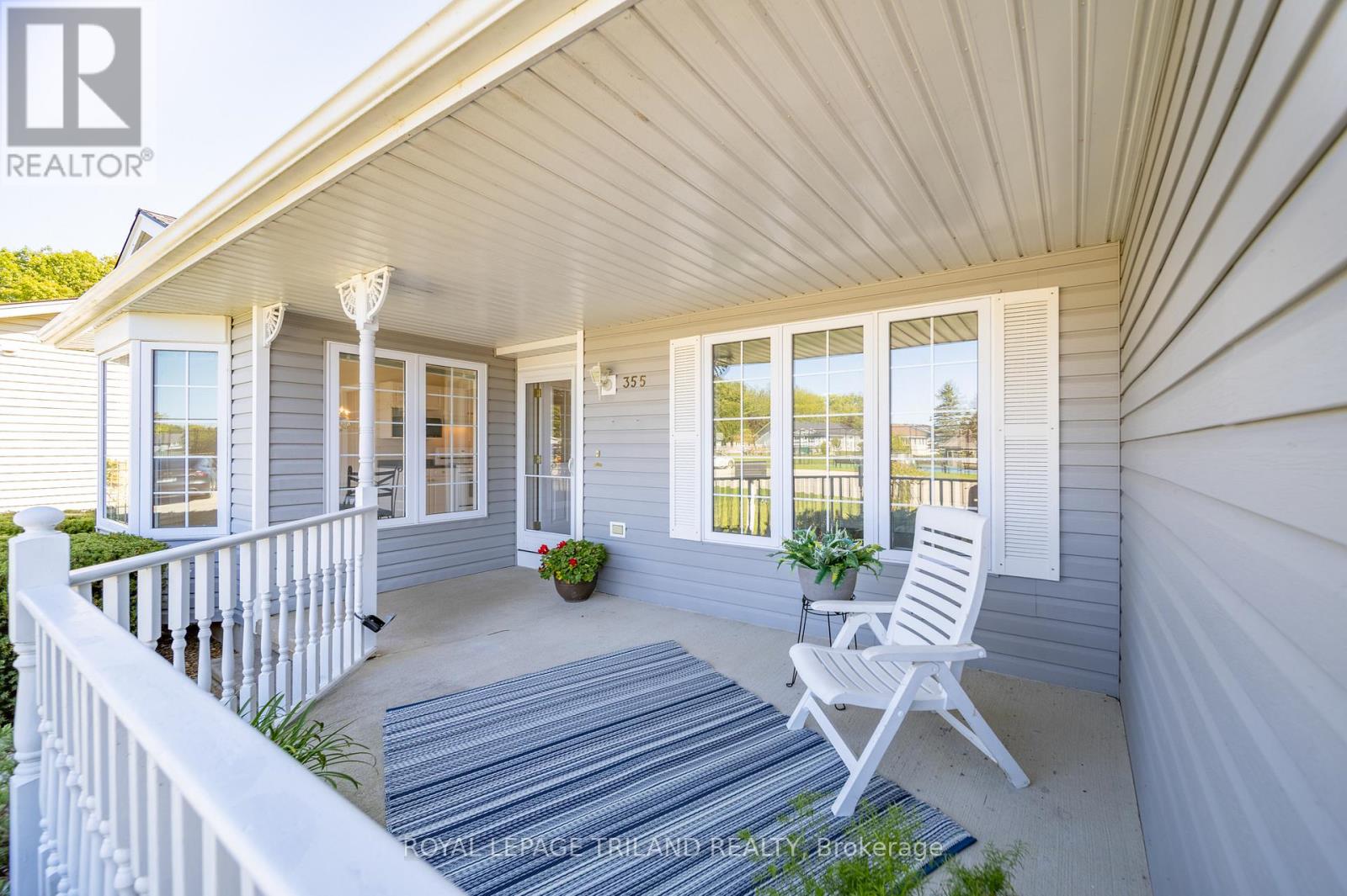355 Shannon Boulevard, South Huron, Ontario  N0M 1T0 - Photo 10 - X12458952
