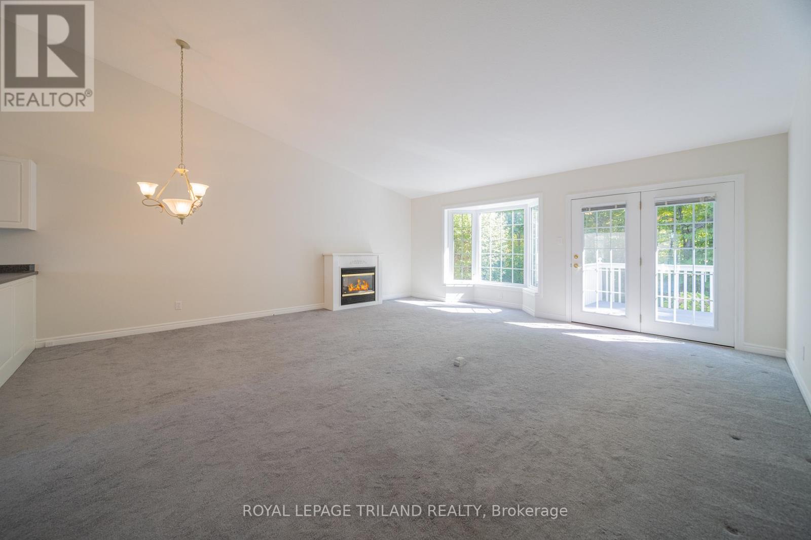 355 Shannon Boulevard, South Huron, Ontario  N0M 1T0 - Photo 14 - X12458952