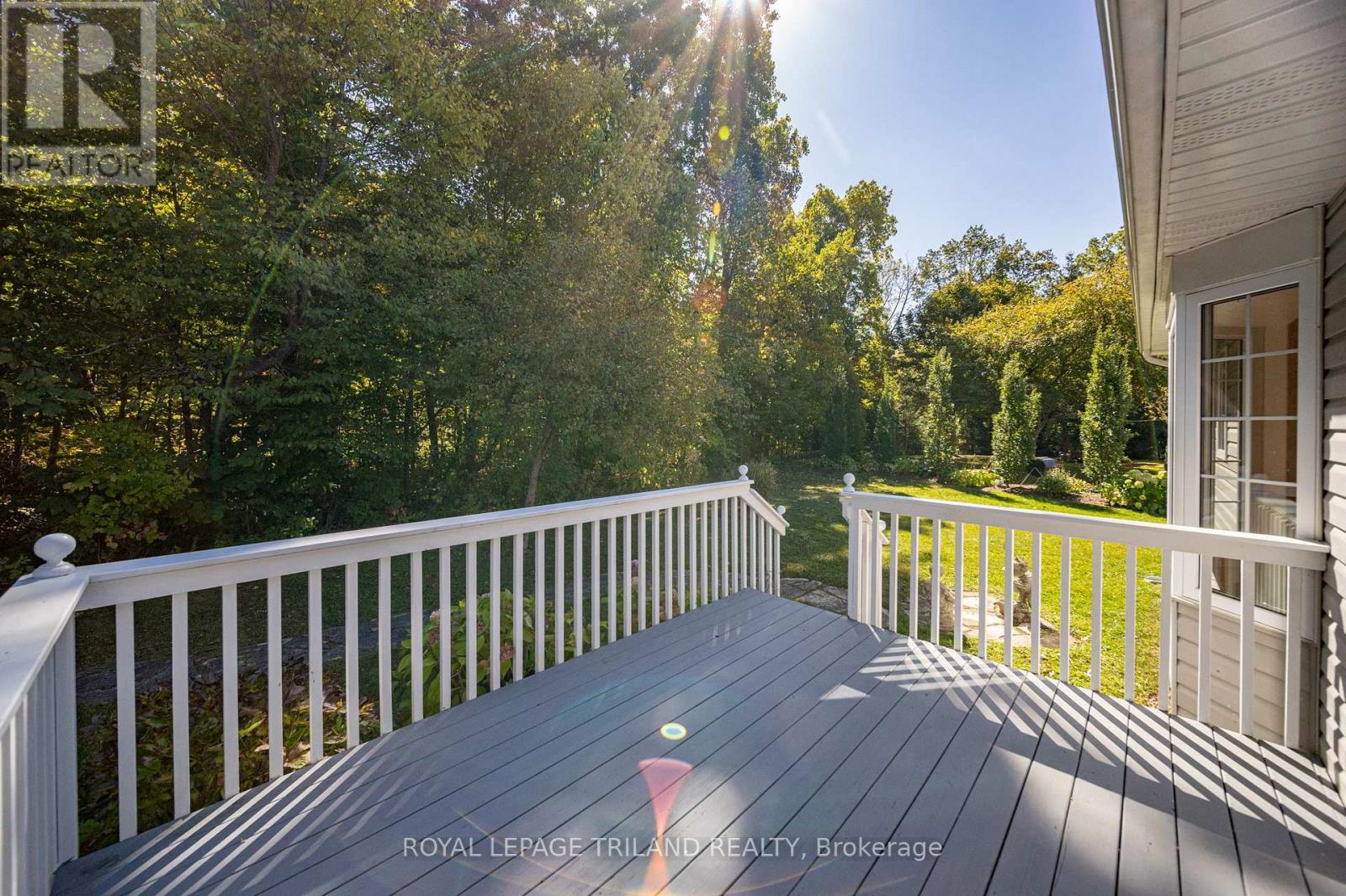 355 Shannon Boulevard, South Huron, Ontario  N0M 1T0 - Photo 15 - X12458952
