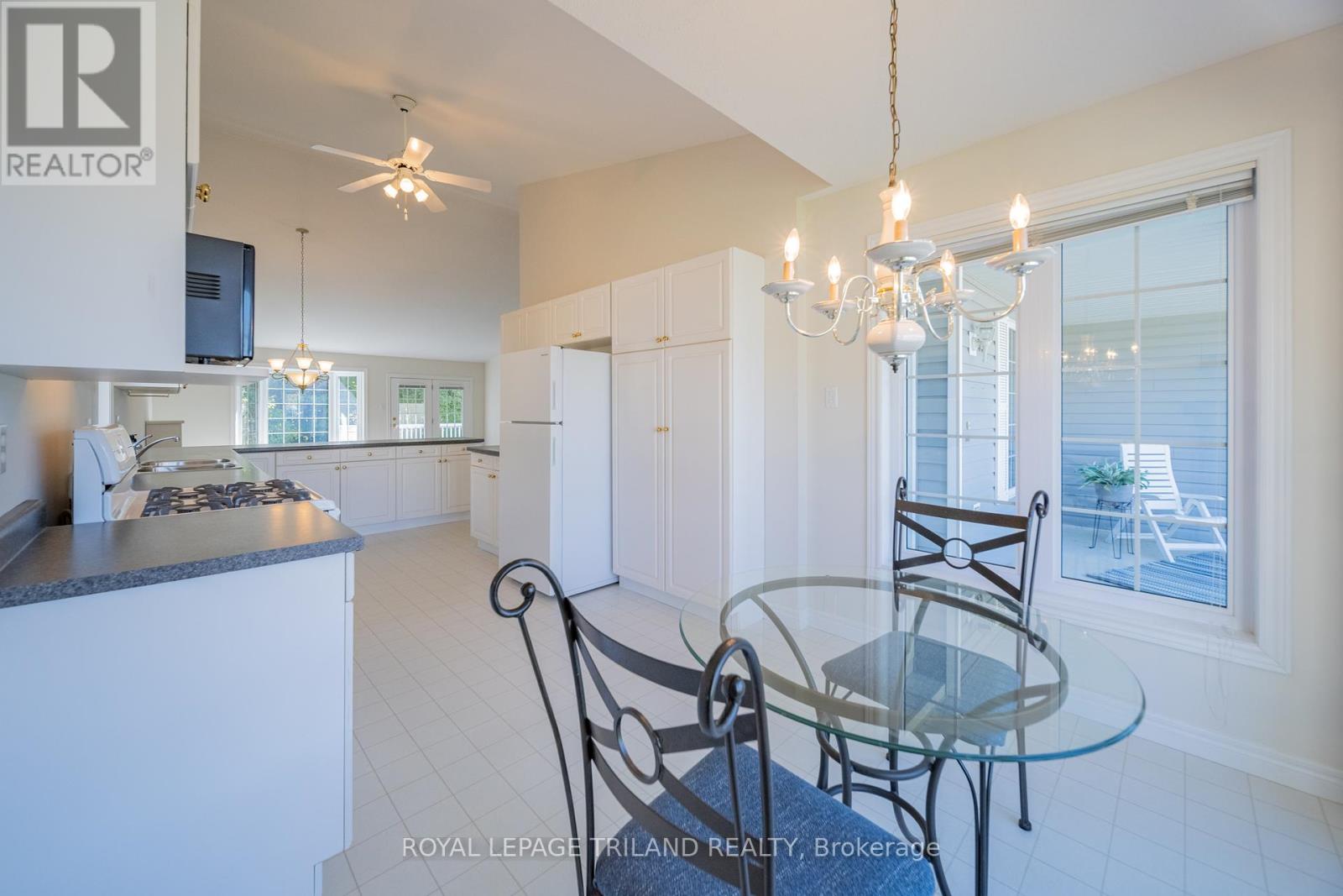 355 Shannon Boulevard, South Huron, Ontario  N0M 1T0 - Photo 22 - X12458952