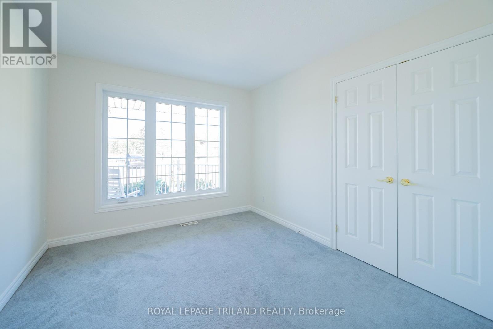 355 Shannon Boulevard, South Huron, Ontario  N0M 1T0 - Photo 30 - X12458952