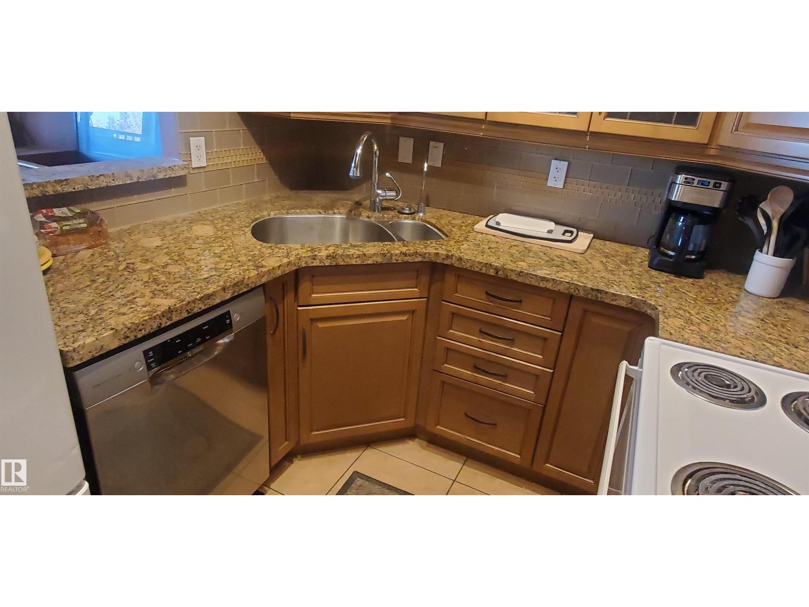 #415 5520 Riverbend Rd Nw, Edmonton, Alberta  T6H 5G9 - Photo 7 - E4461880