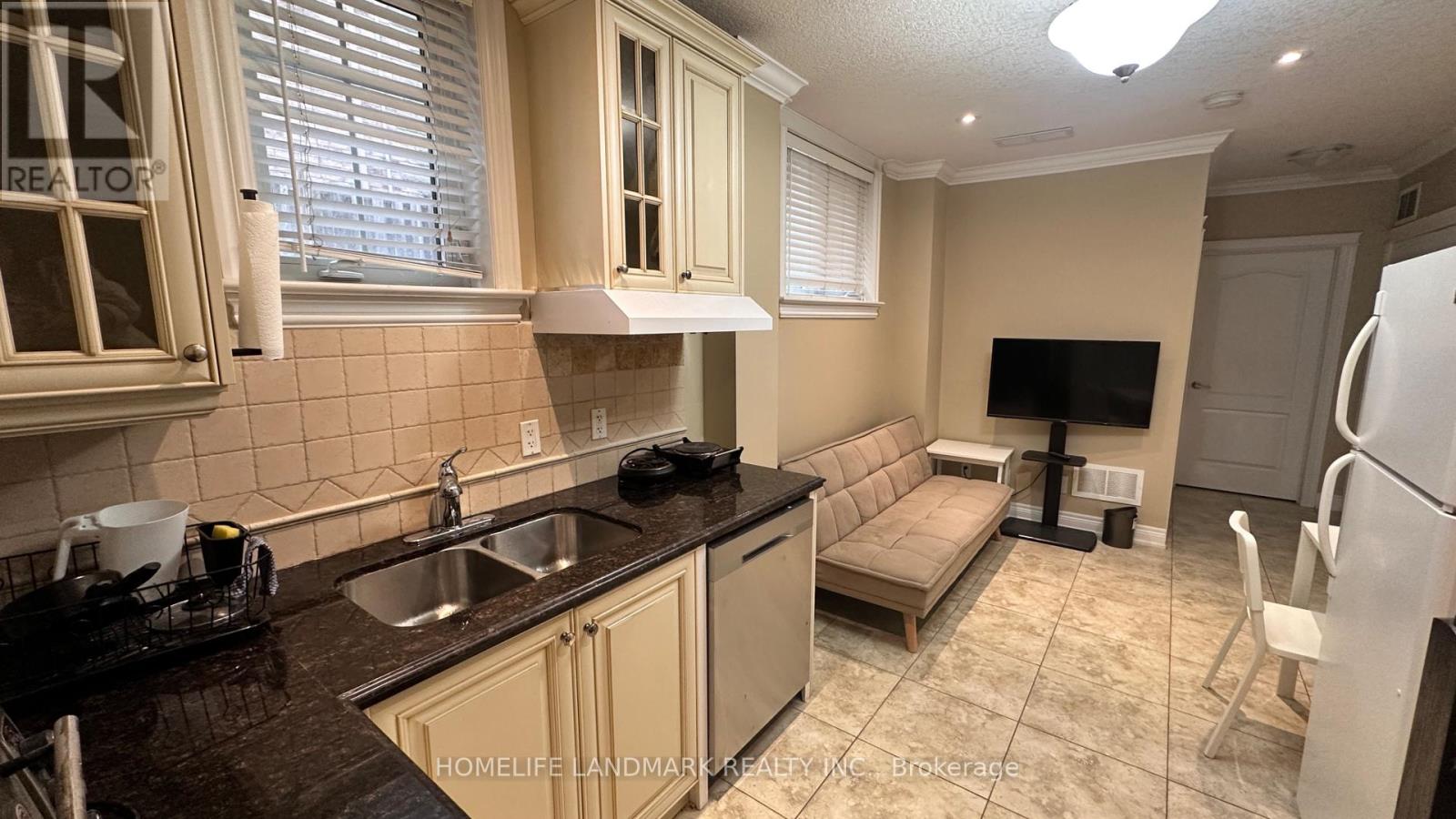 Lower - 202c Finch Avenue, Toronto, Ontario  M2N 4R9 - Photo 8 - C12331295