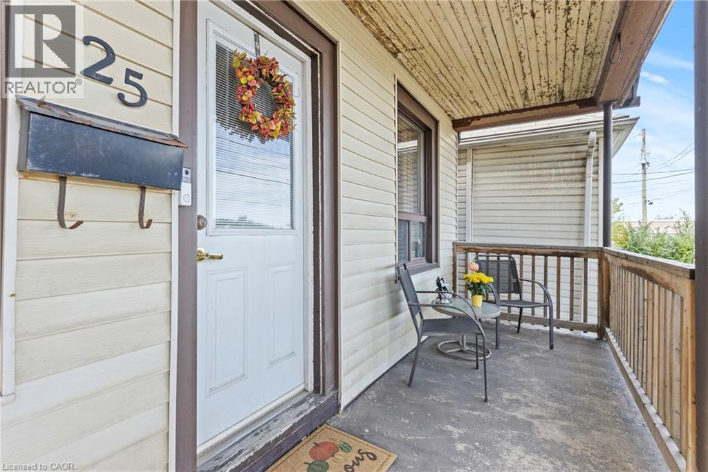 25 Mckinstry Street, Hamilton, Ontario  L8L 6C2 - Photo 4 - 40776168