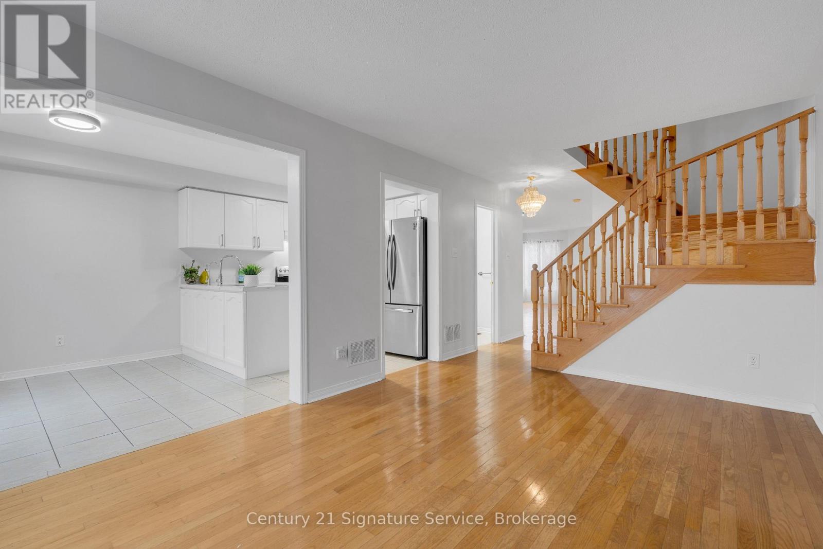 44 Bramfield Street, Brampton, Ontario  L7A 2W2 - Photo 14 - W12458956